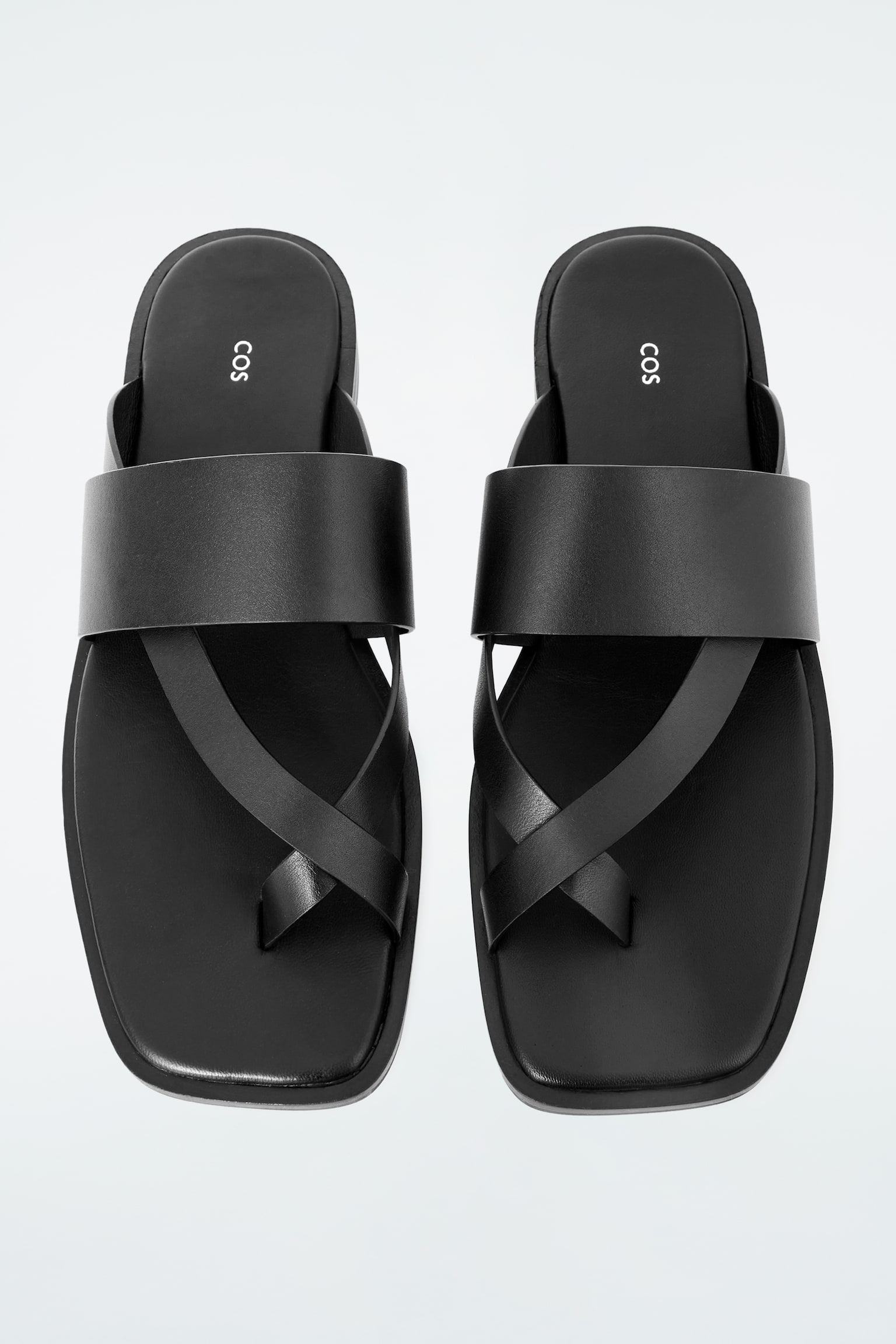 LEATHER TOE-THONG SANDALS - BLACK - 4