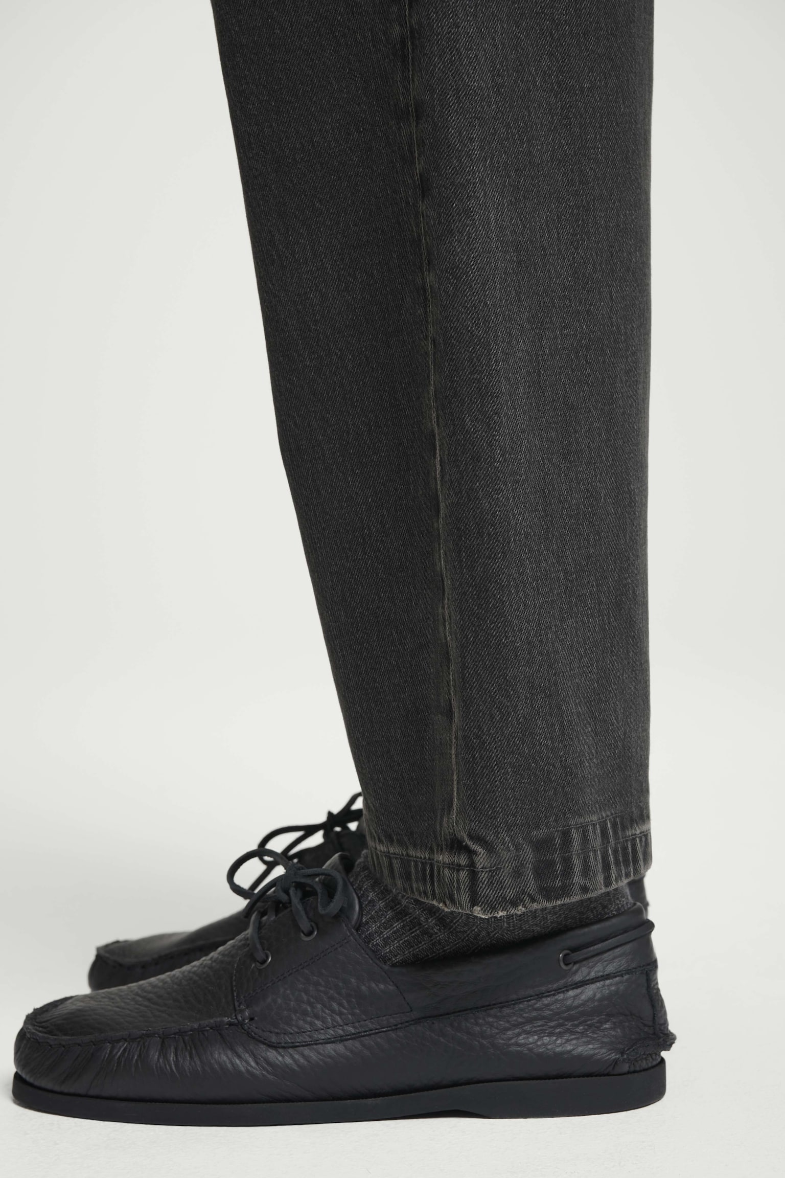 DOME STRAIGHT-LEG JEANS - BLACK/LIGHT BLUE - 6