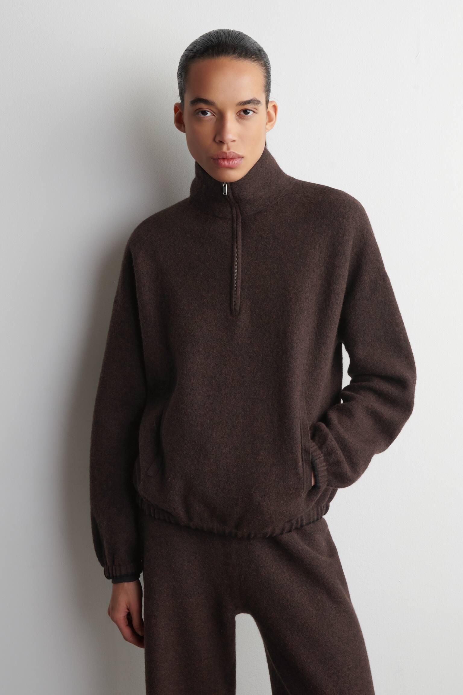 TRÖJA MED KORT DRAGKEDJA I KOKT MERINOULL - BRUNMELERAD/MELERAD BEIGE - 1