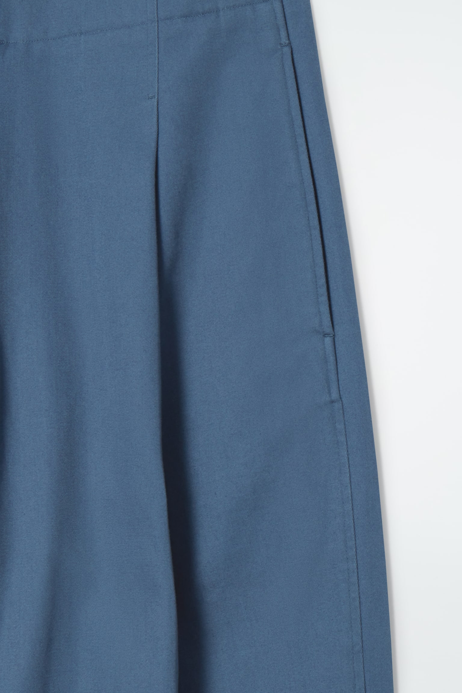 PLEATED BARREL-LEG CHINOS - BLUE/BLACK/NAVY/KHAKI - 7