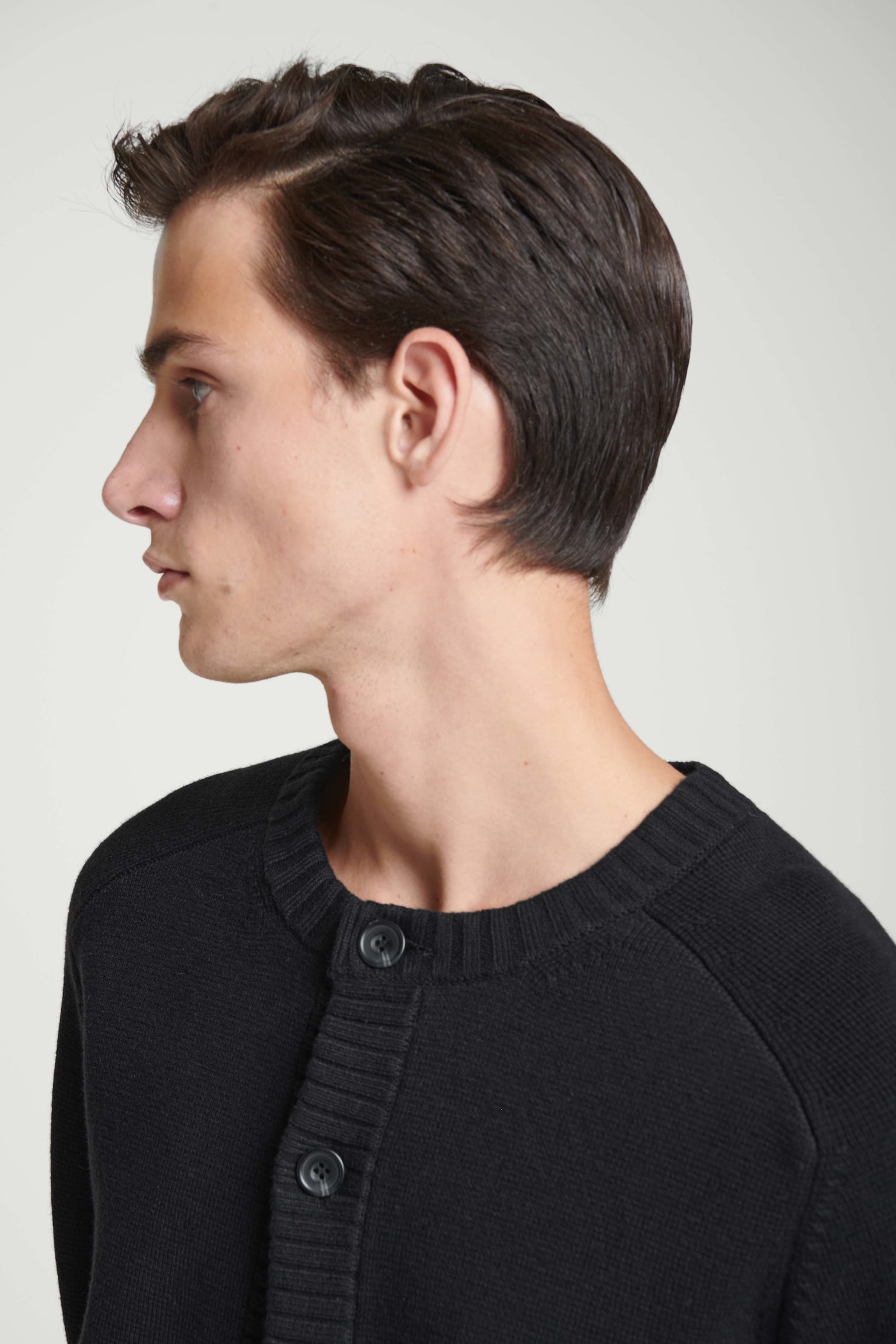 WOOL-BLEND CREW-NECK CARDIGAN - BLACK/MOLE - 6