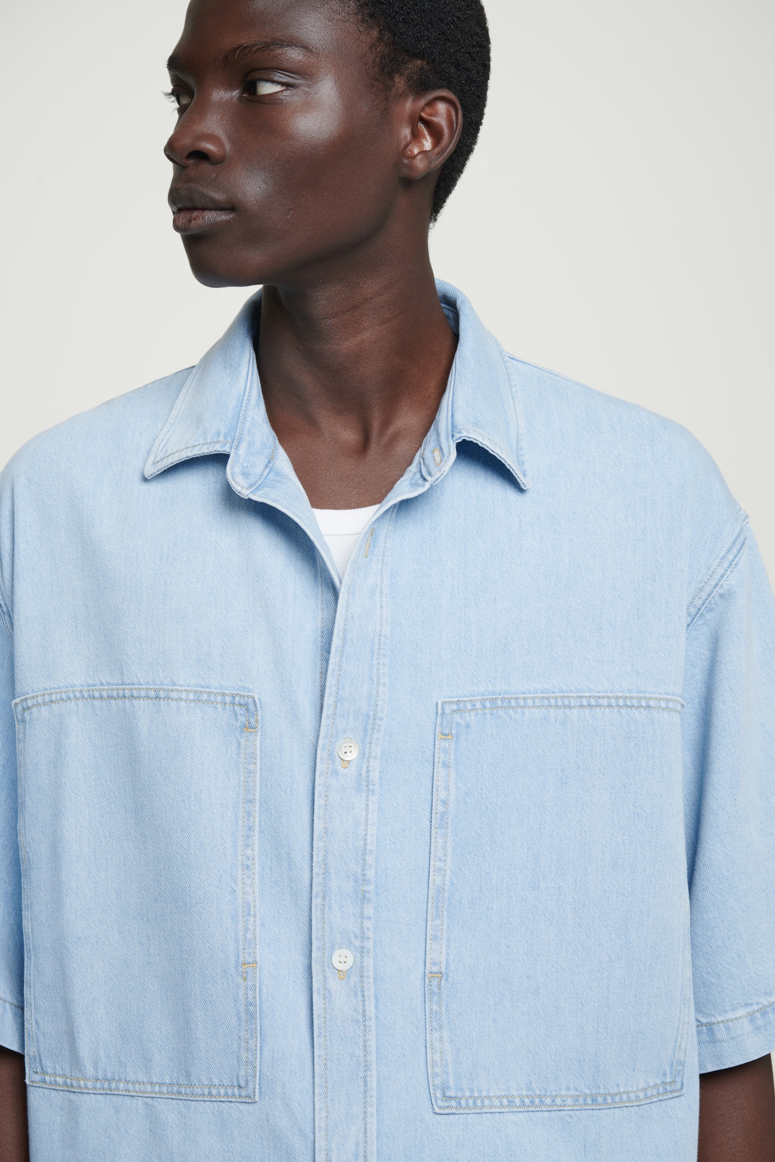 OVERSIZED SHORT-SLEEVED DENIM SHIRT - LIGHT BLUE - 5