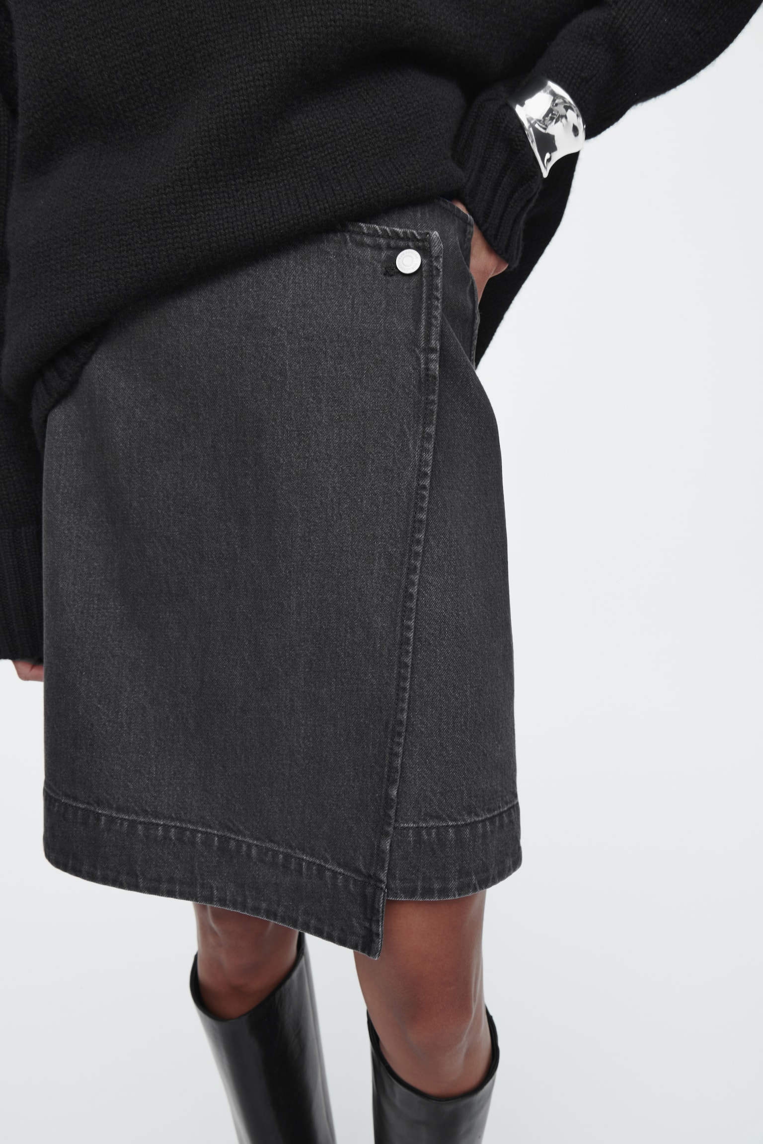 DENIM MINI WRAP SKIRT - WASHED BLACK - 3