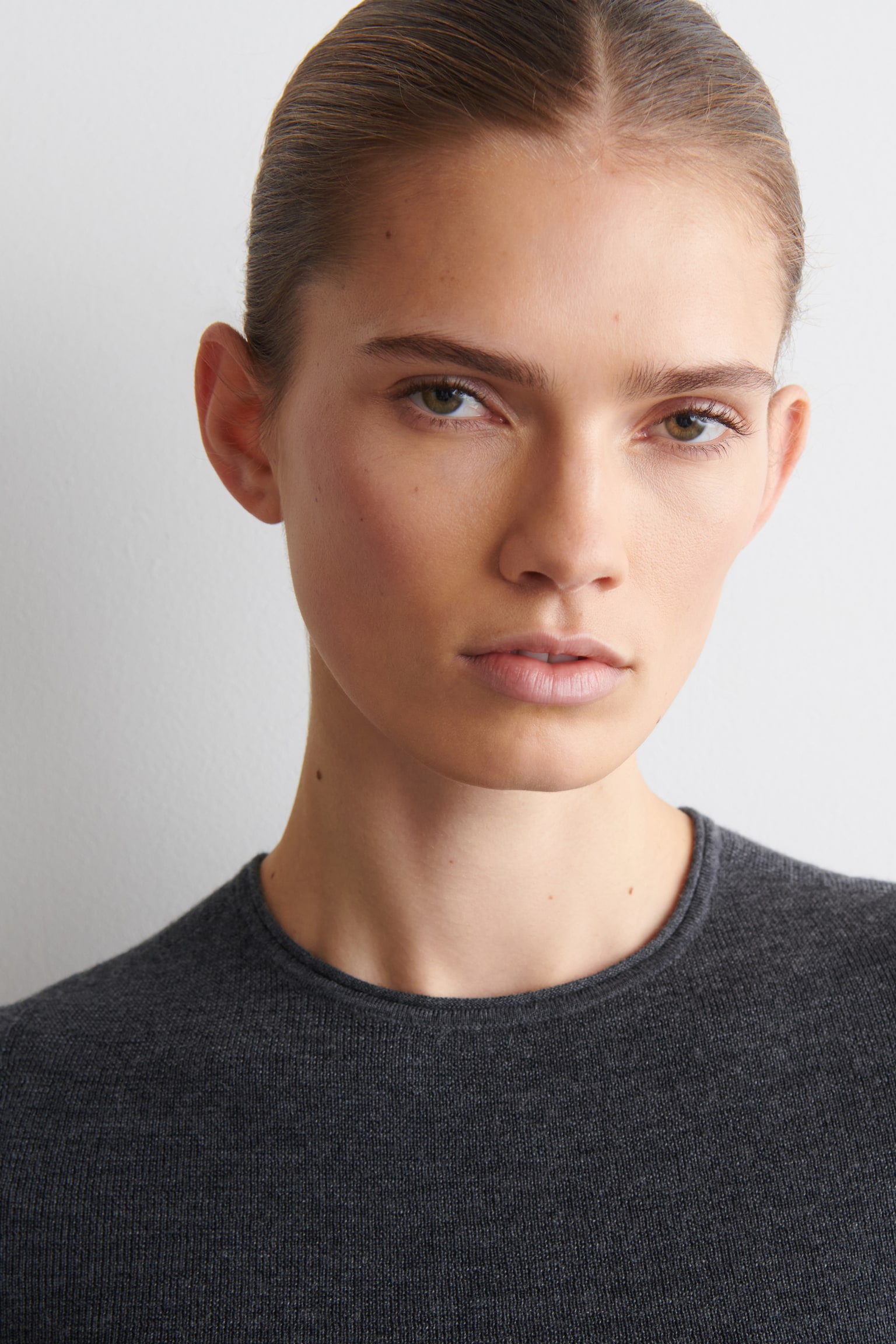 Sømløs t-skjorte i merinoull - Koksgrå mélange/Burgunder mélange/Beige melange - 6