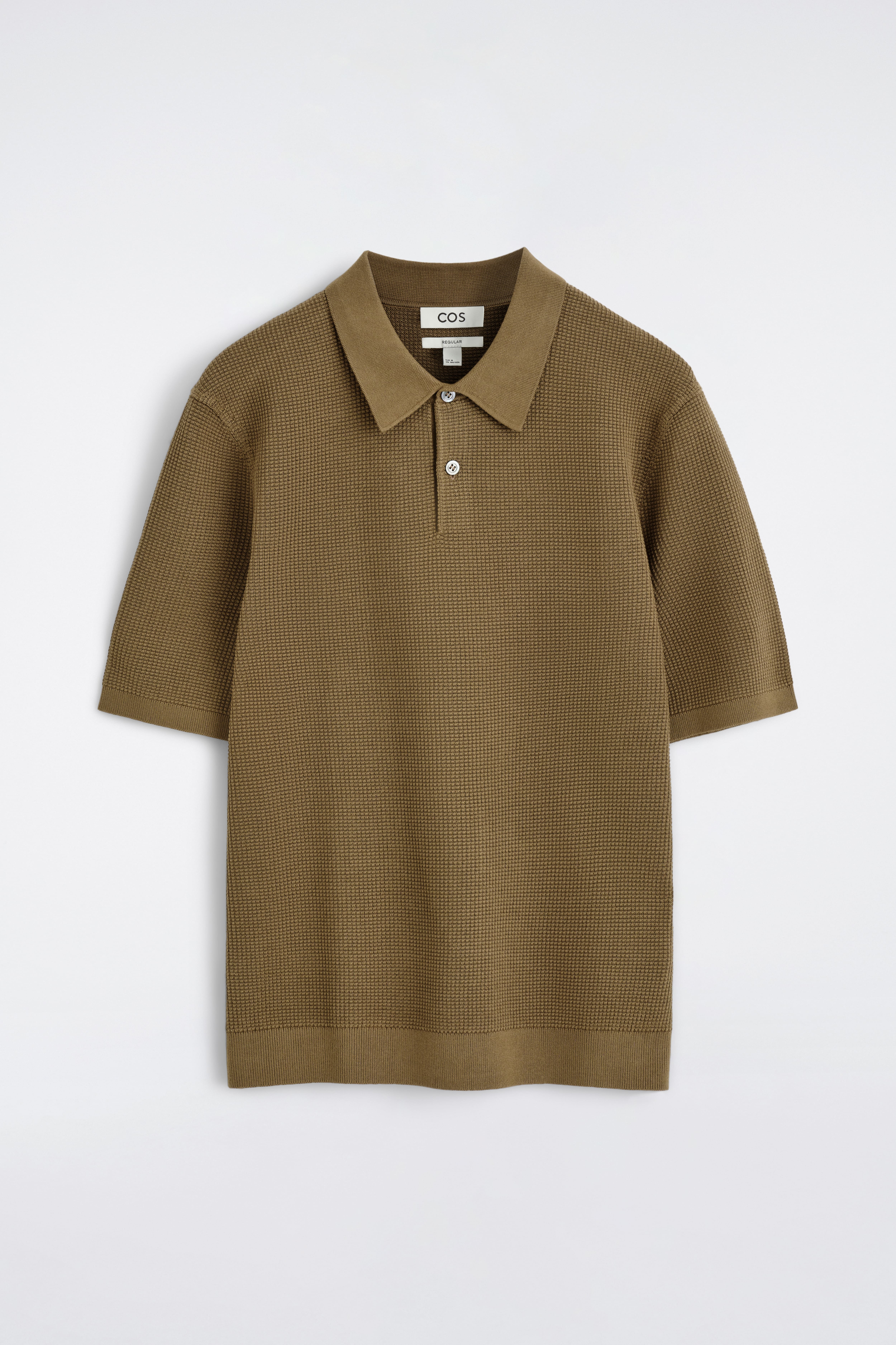 PIKÉTRÖJA I VÅFFLAD BOMULL - MÖRK BEIGE/SVART