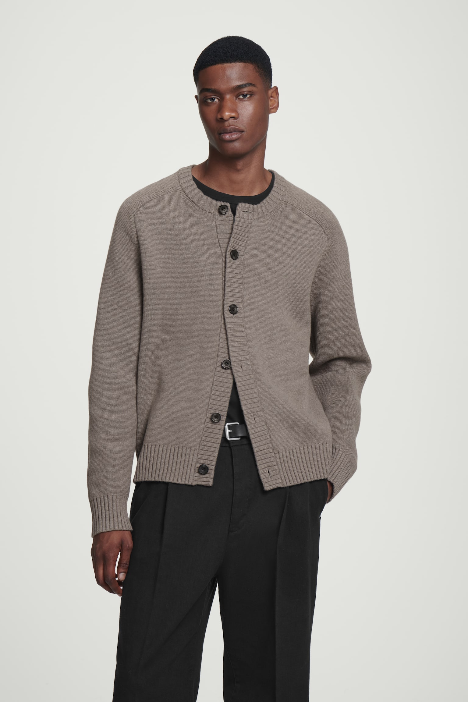 WOOL-BLEND CREW-NECK CARDIGAN - MOLE/BLACK - 1