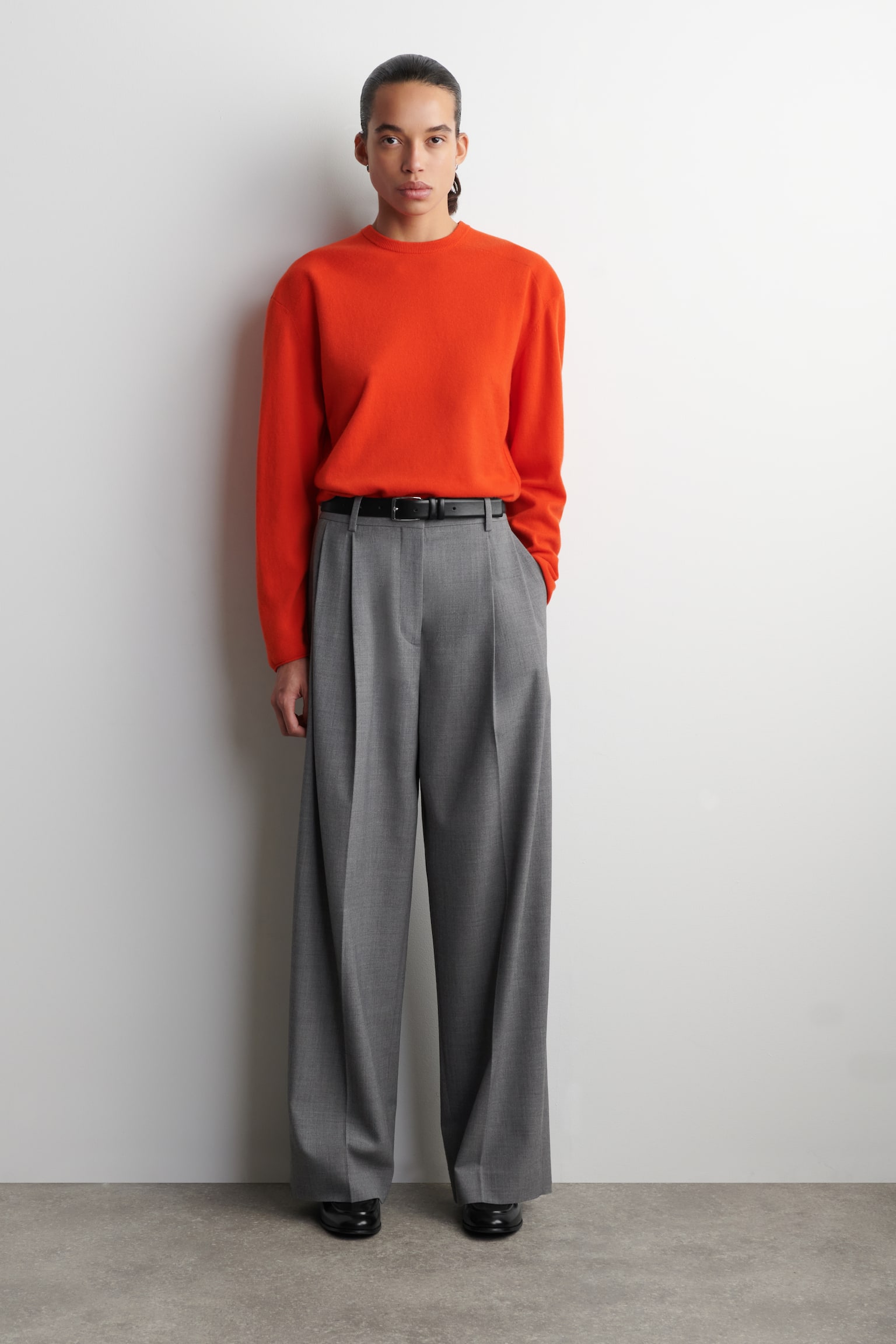 Genser i merinoull med rund hals - Oransje/Beige melert/mørkebrun - 6