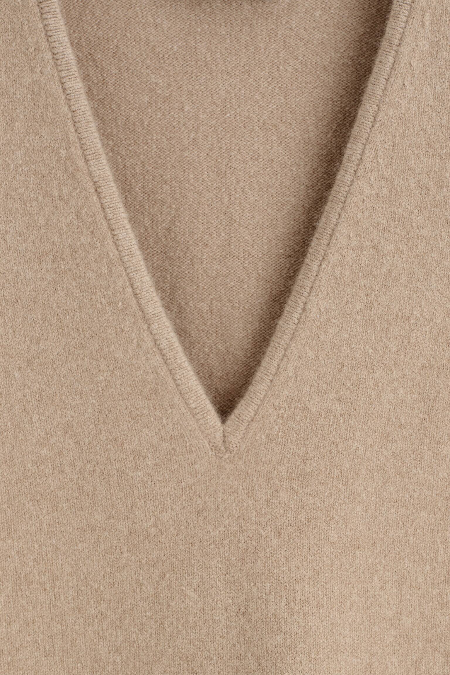 Uldvest med V-hals i tunika-længde - MELERET BEIGE/BRUN - 8