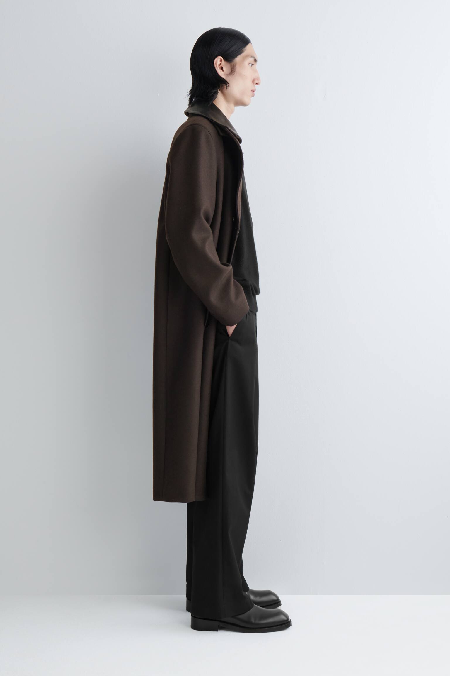 SQUARE-TOE LEATHER CHELSEA BOOTS - SCHWARZ - 3