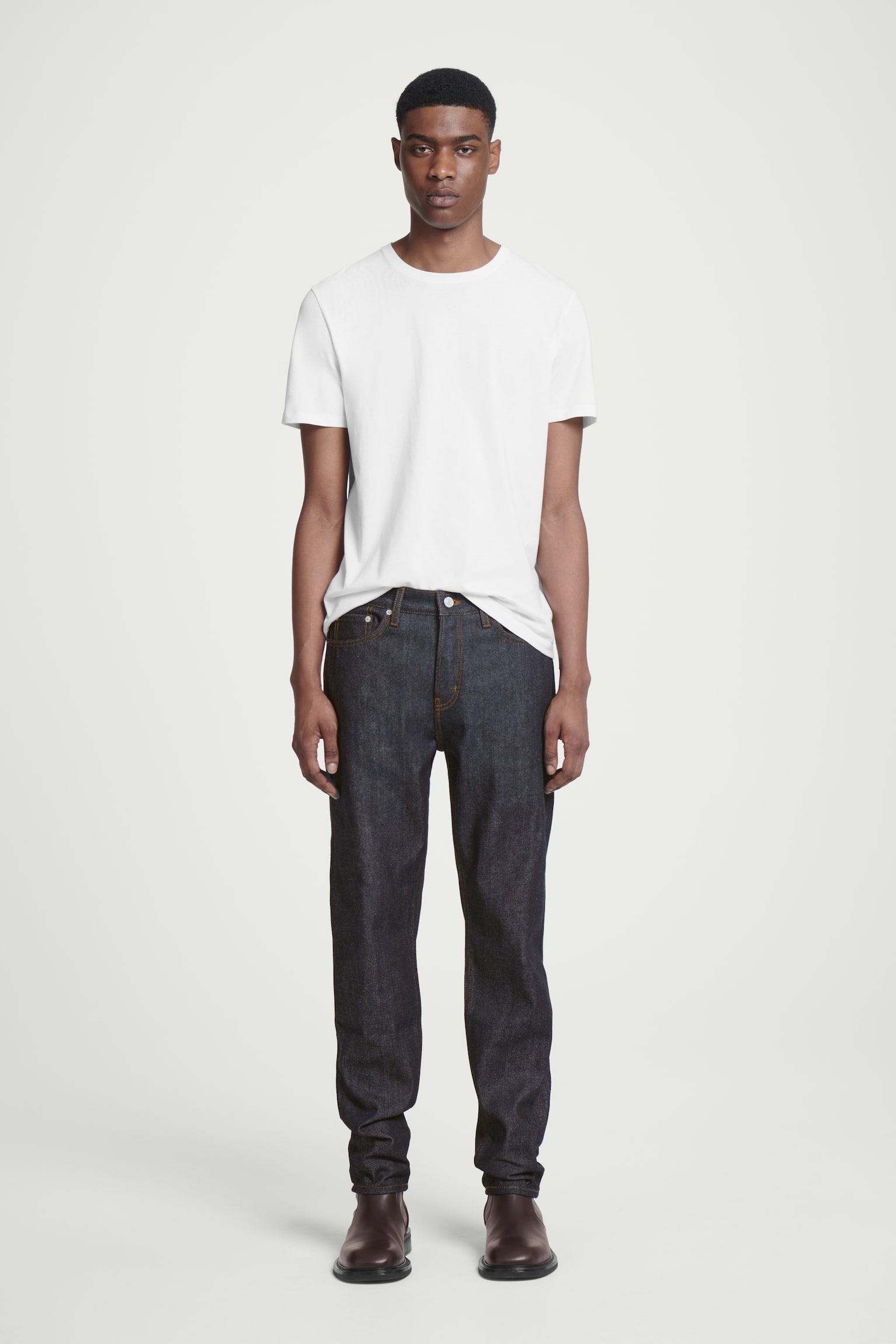 PILLAR RAW SELVEDGE TAPERED JEANS - INDIGO