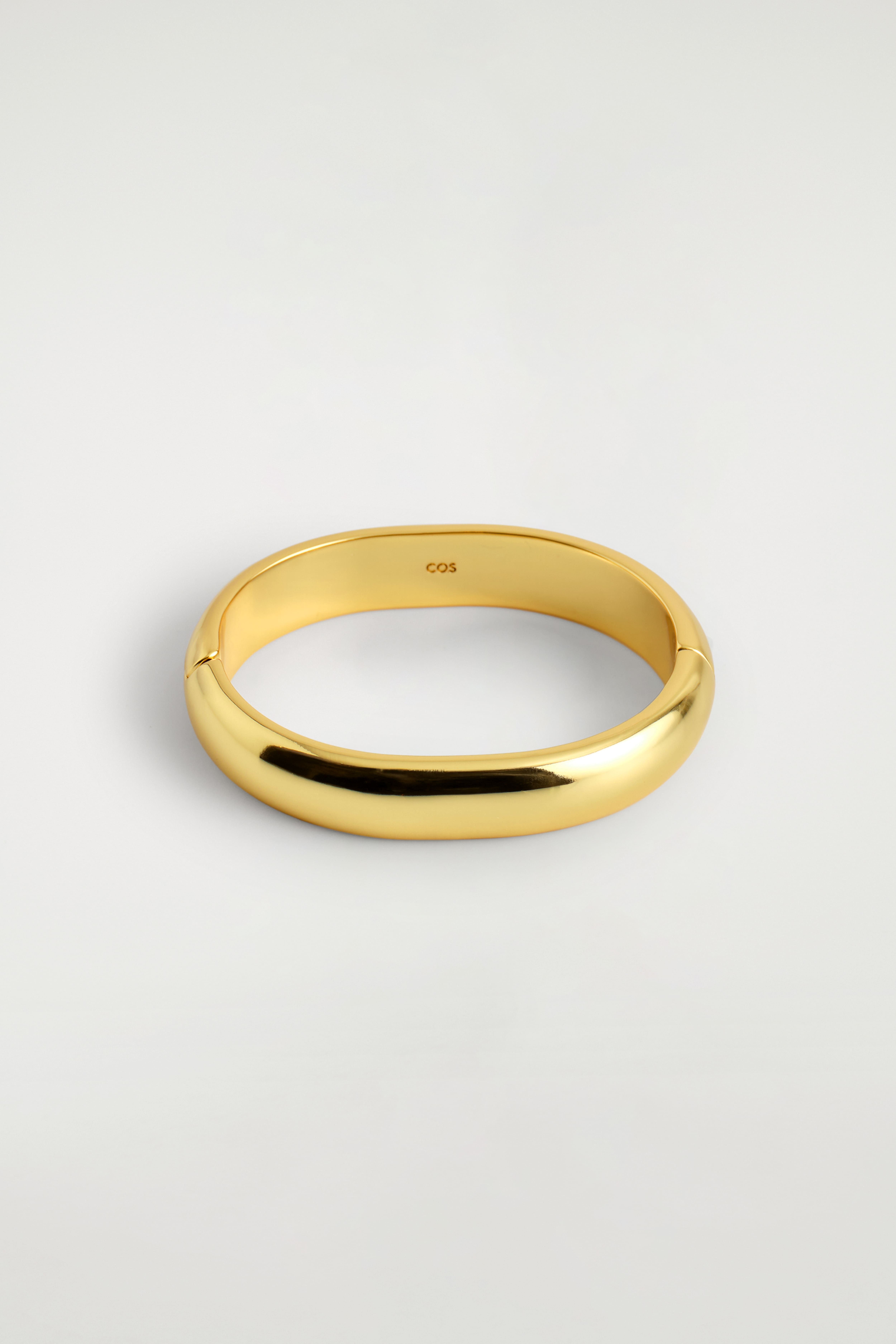 CURVED BANGLE - GOUD