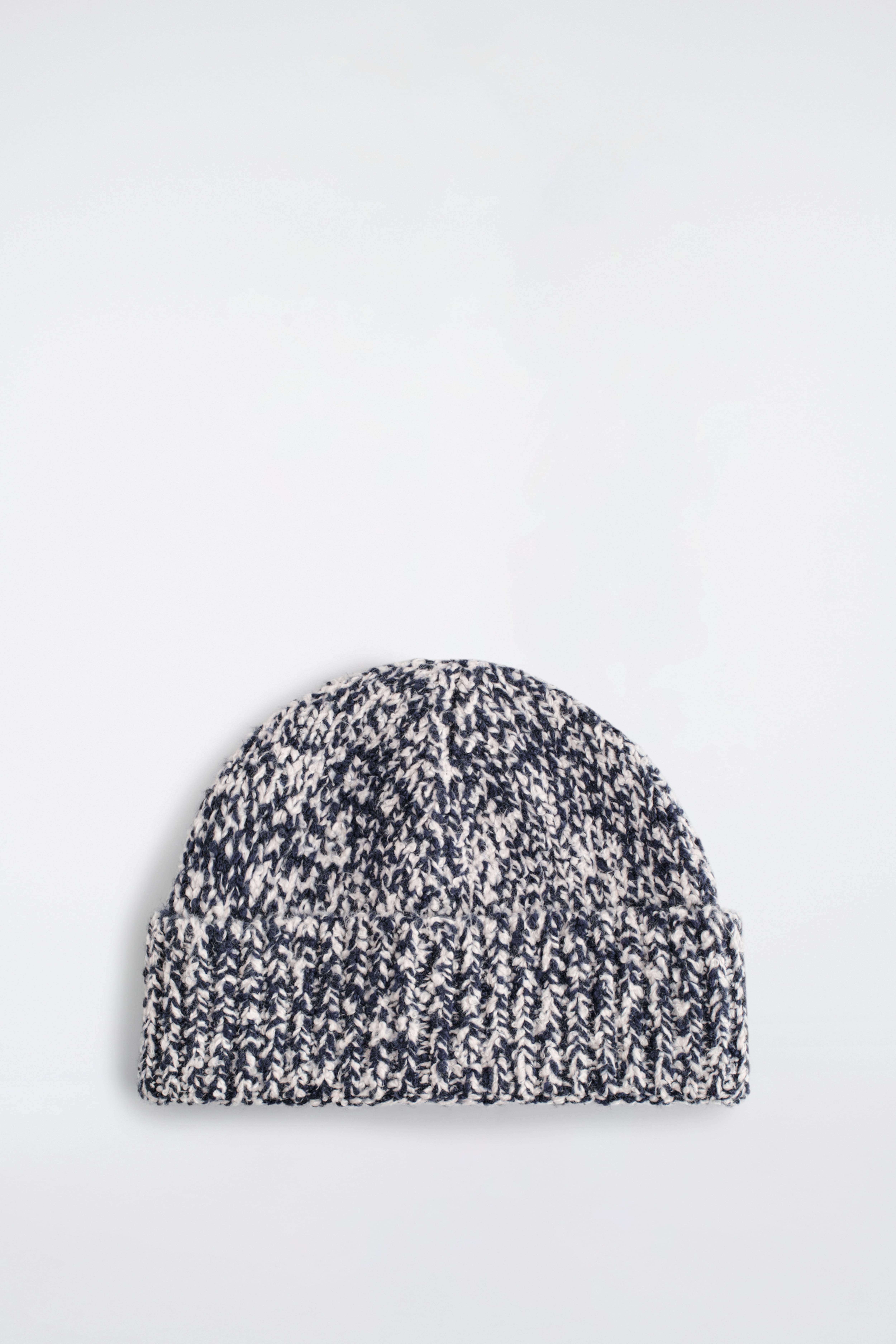 GESPRENKELTE BEANIE AUS WOLL-MIX - NAVYBLAU/WEISS
