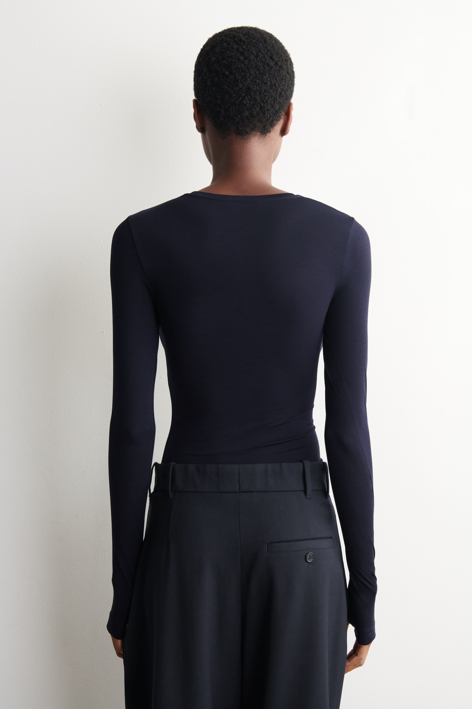 COTTON LONG-SLEEVED TOP - MARINEBLÅ/MELERET BEIGE/HVID/GRØN/SORT - 7