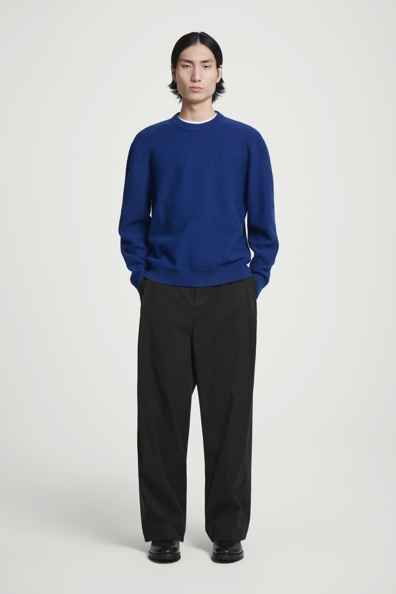 BOILED-WOOL CREW-NECK JUMPER - COBALT BLUE/NAVY / STRIPED/BLACK - 8