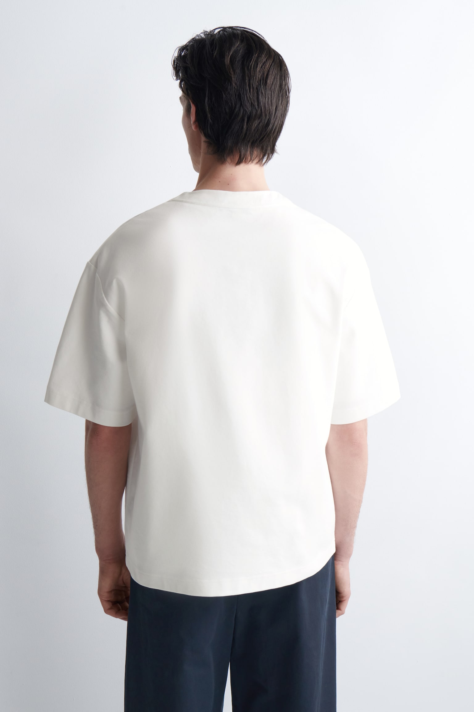 OVERSIZED HENLEY T-SHIRT I BOMULDSJERSEY - HVID/SORT - 4