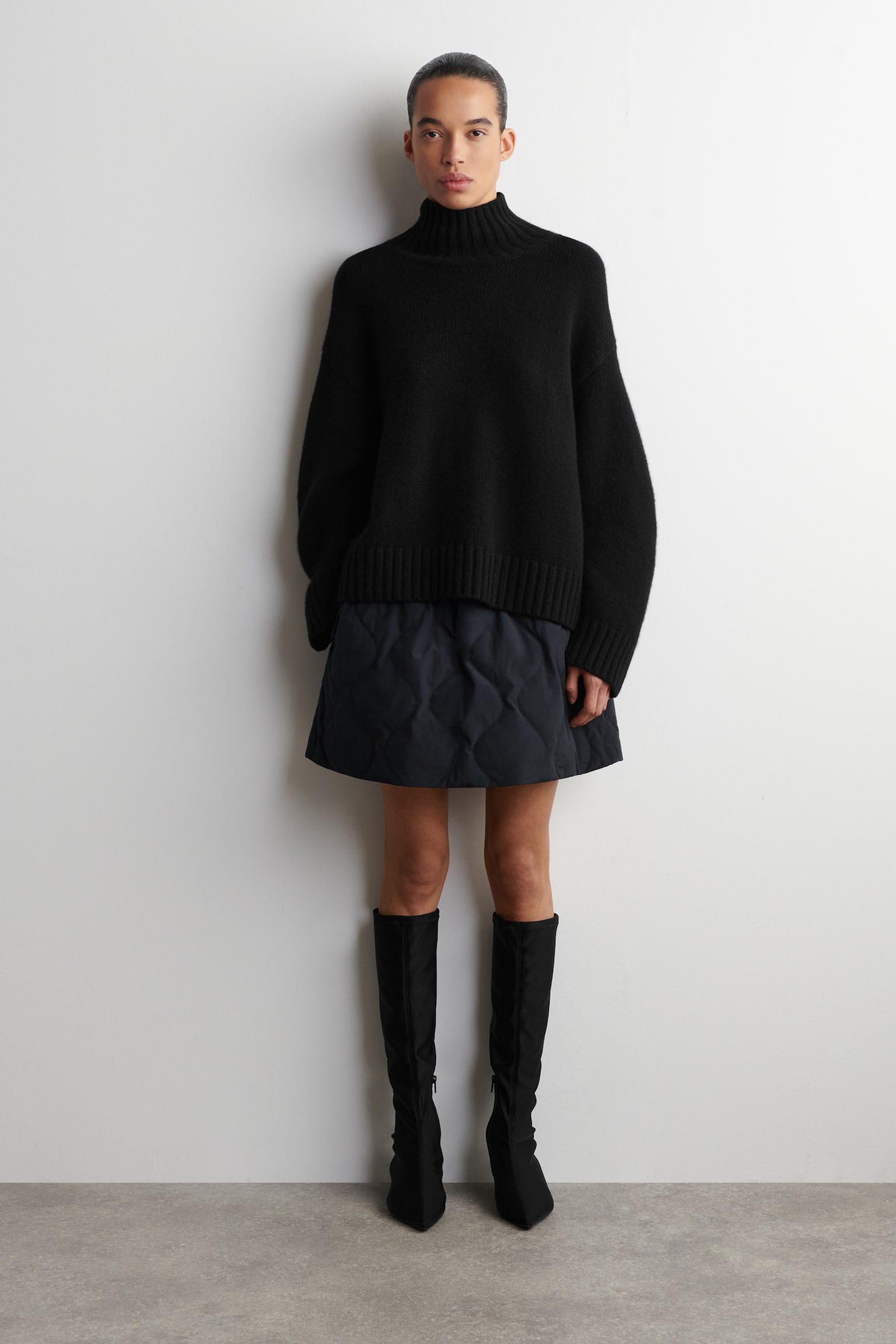 GESTEPPTER MINIROCK MIT DAUNENFÜLLUNG - NAVYBLAU - 1