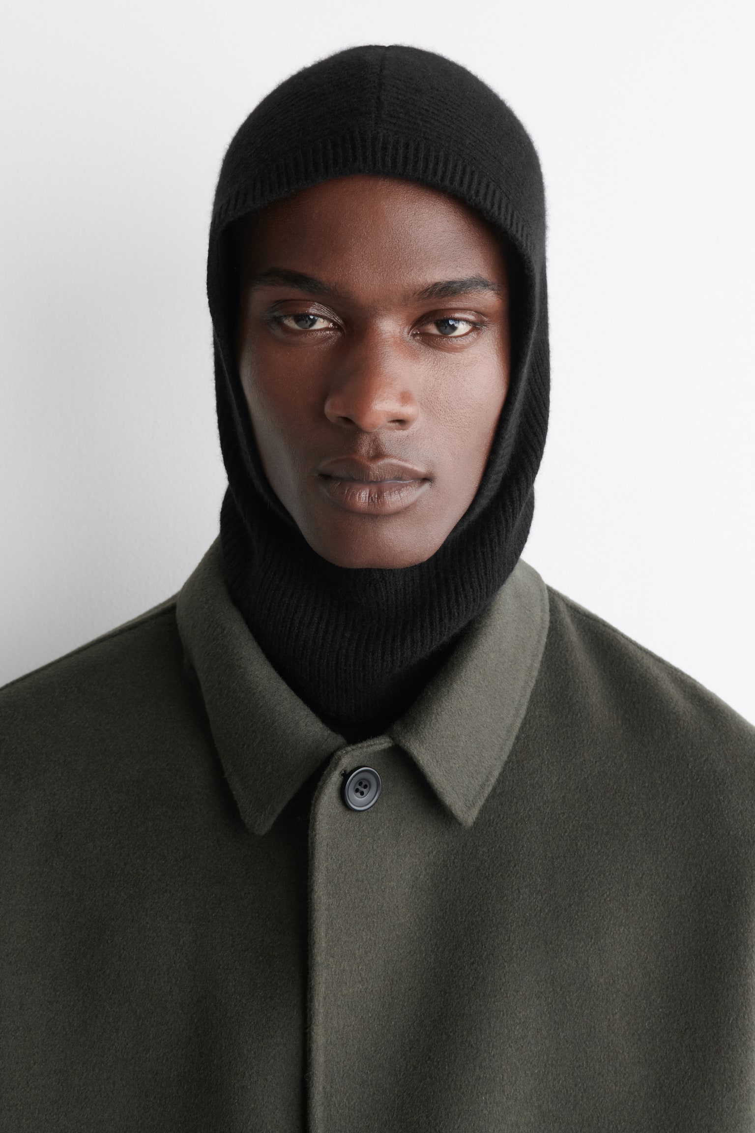 GERIPPTER KAPUZENSCHAL AUS WOLL-KASCHMIR-MIX - SCHWARZ - 3