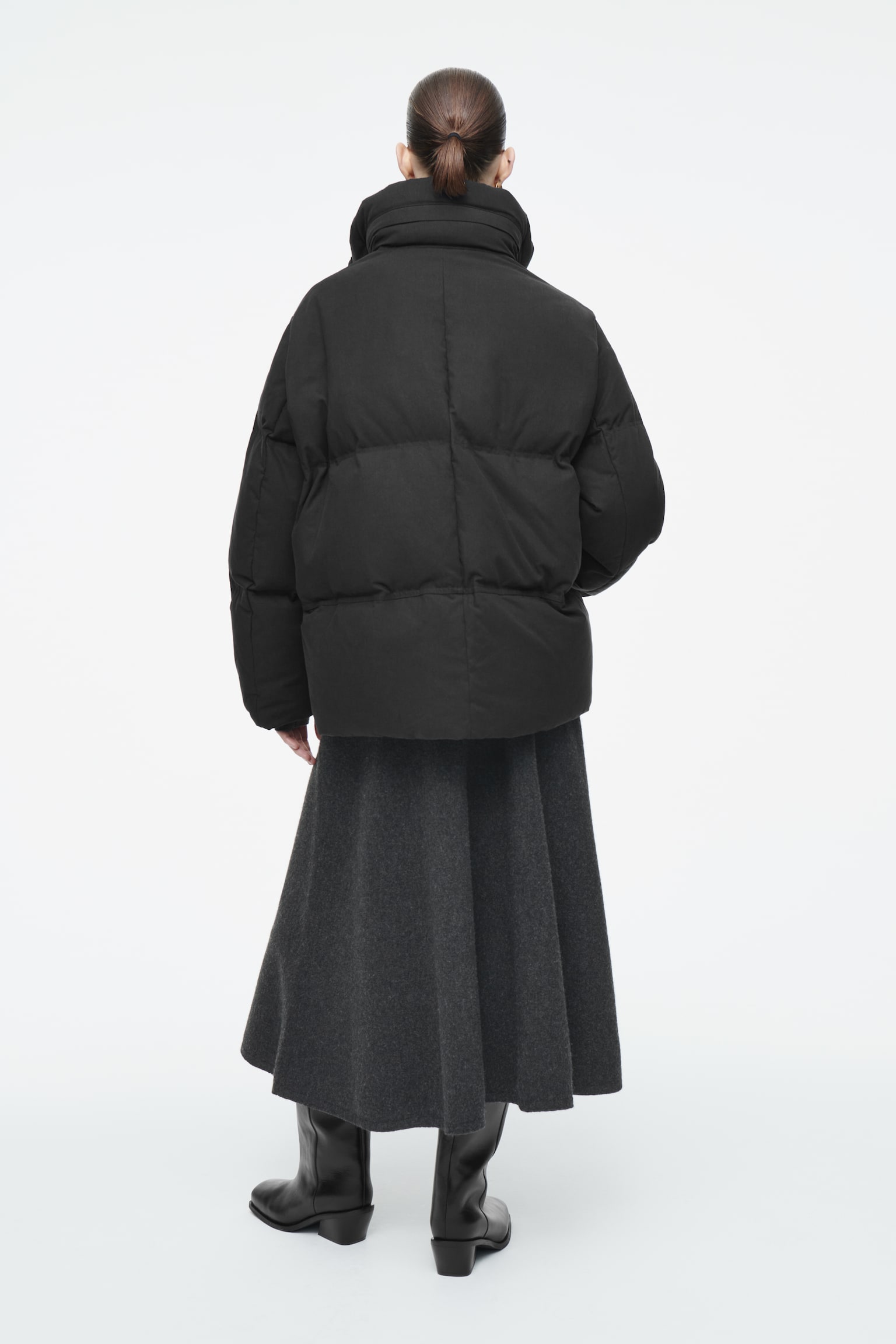 OVERSIZED HOODED DOWN PUFFER JACKET - BLACK - 3