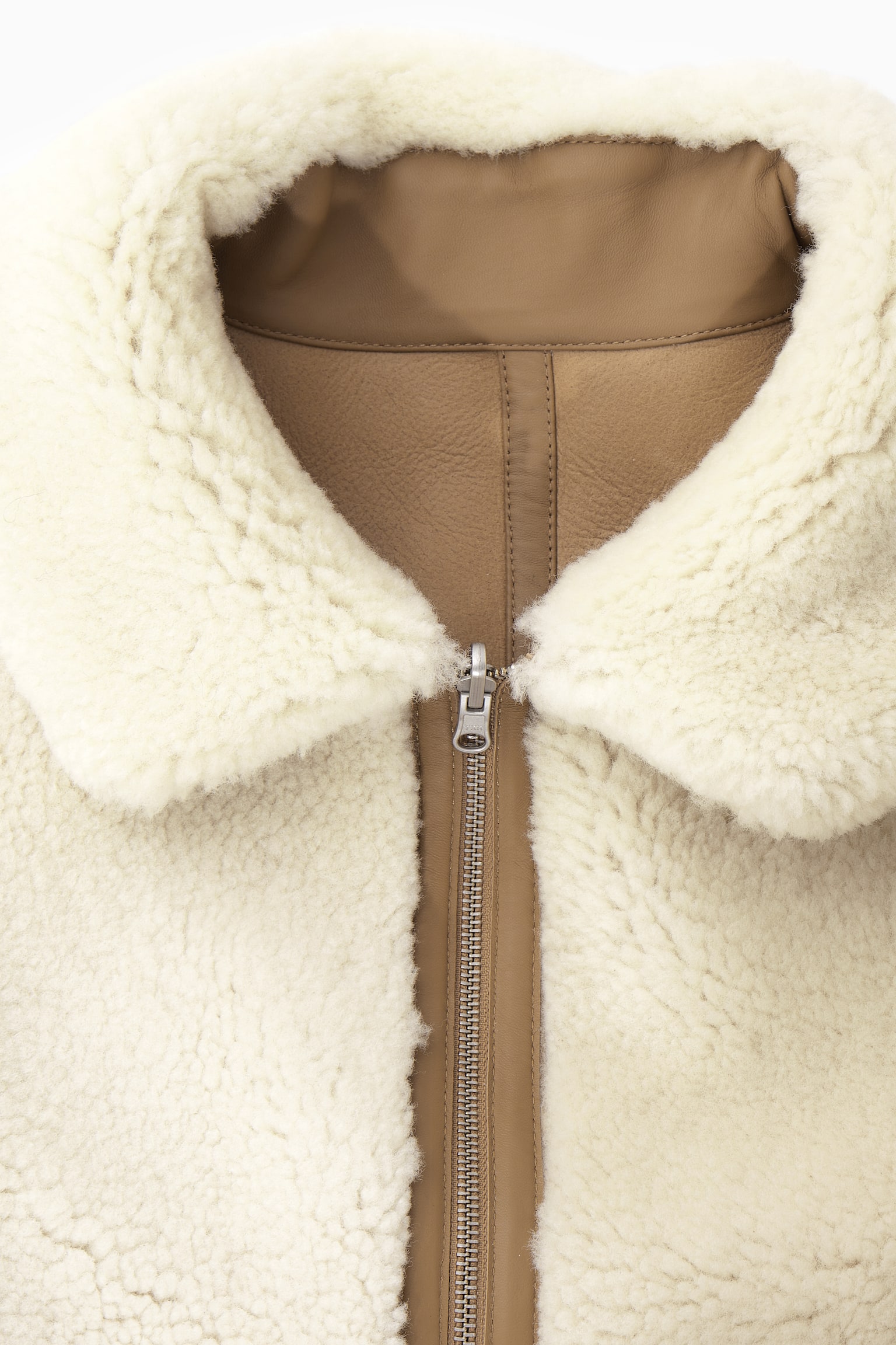 REVERSIBLE SHEARLING JACKET - CAMEL / ECRU - 2