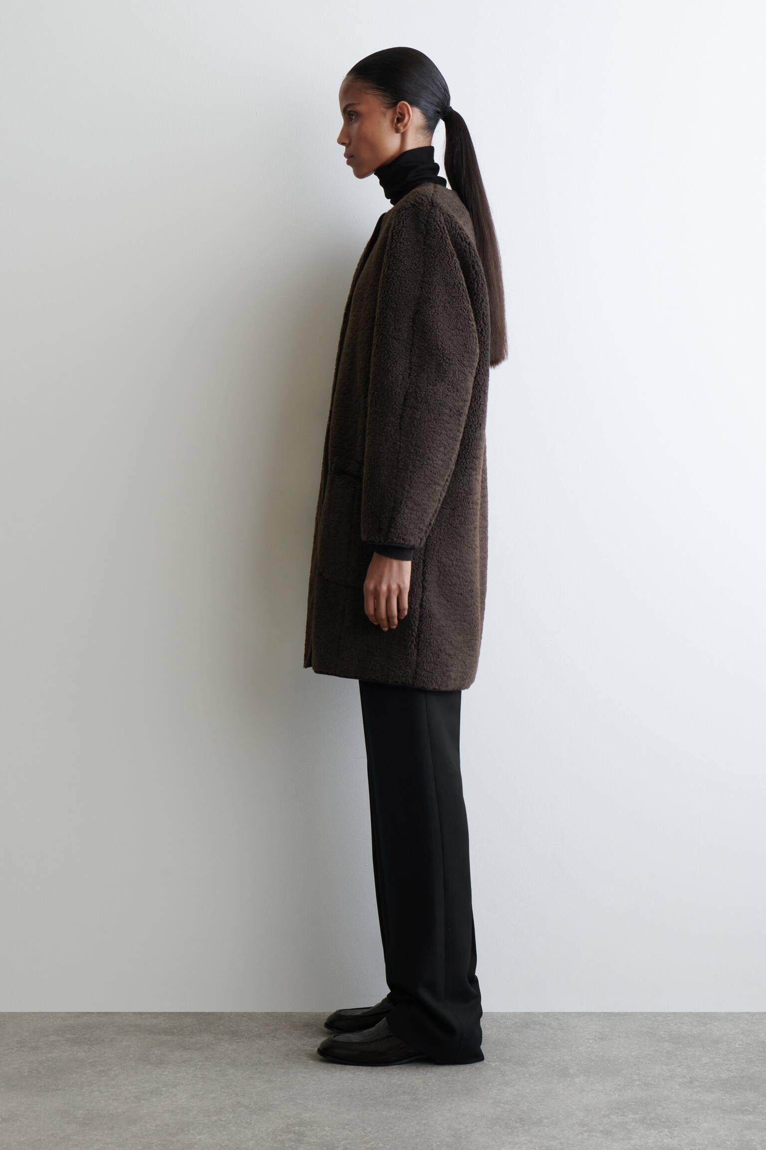 LONGLINE TEDDY JACKET - MØRKEBRUN/ECRU - 7