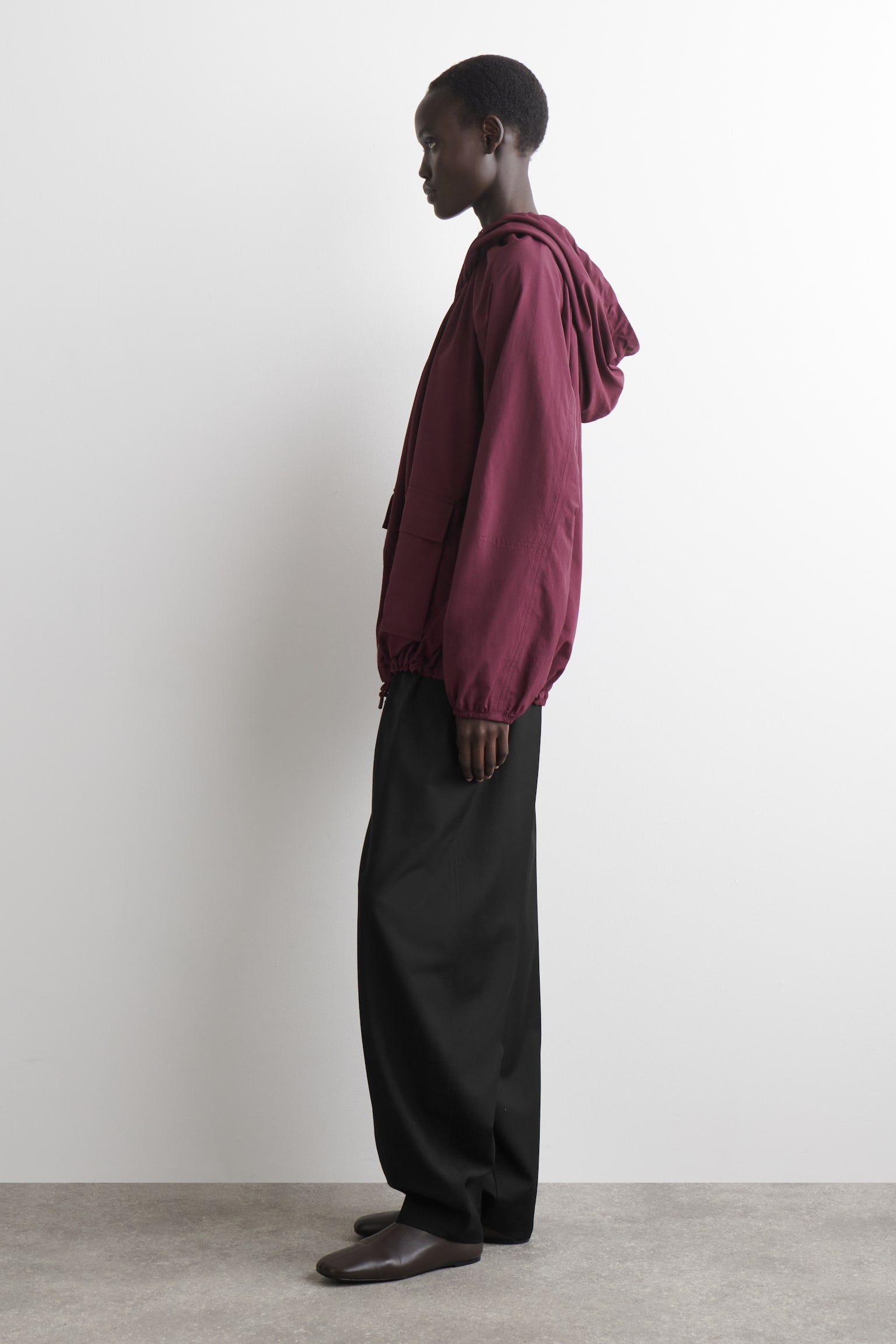 Teknisk parkas med hette - Mørkerød - 7