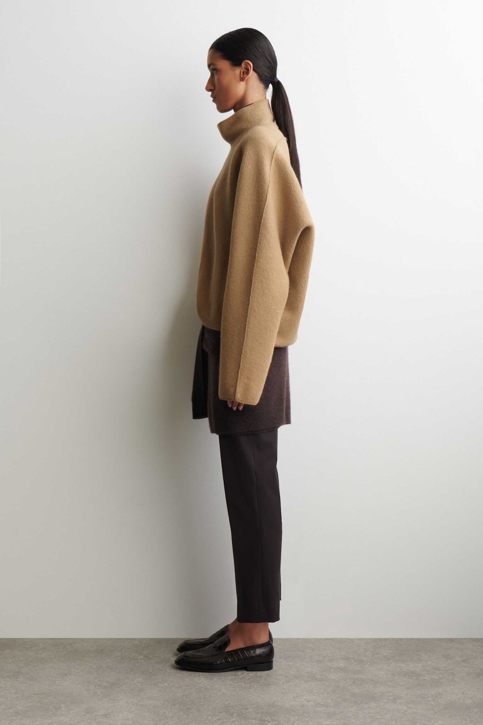 Genser i tovet ull med høy hals - BEIGE - 5