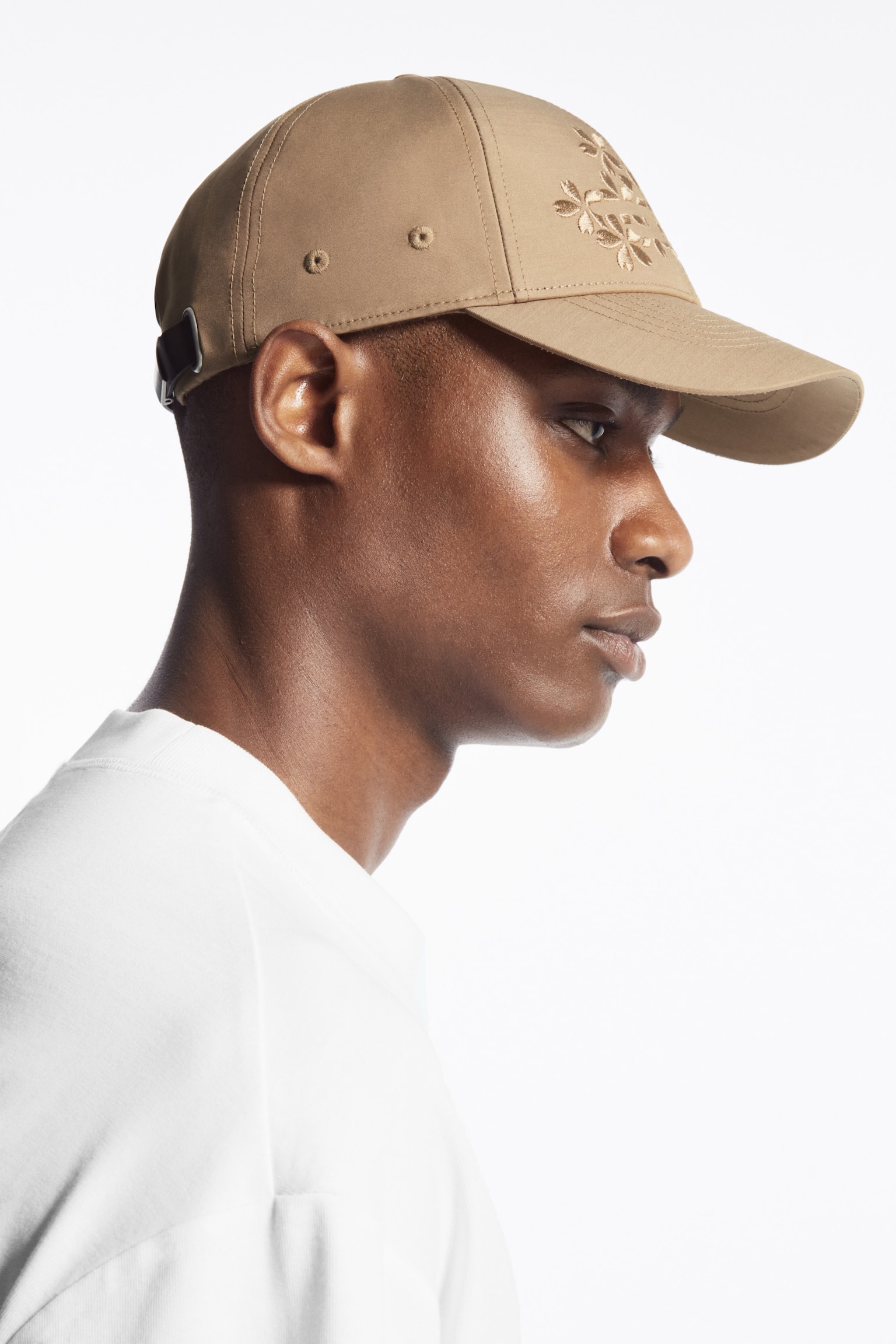 FLORAL EMBROIDERED BASEBALL CAP - CAMEL - 6