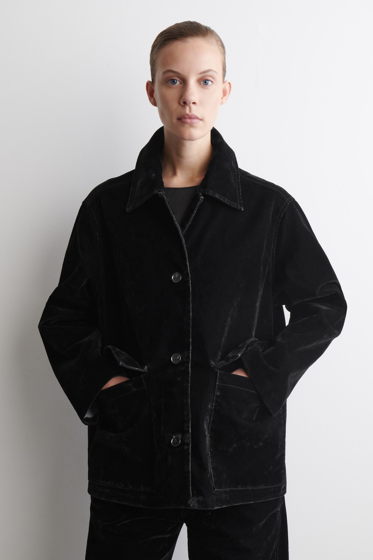 Flokktrykket denimjakke - SVART - 7