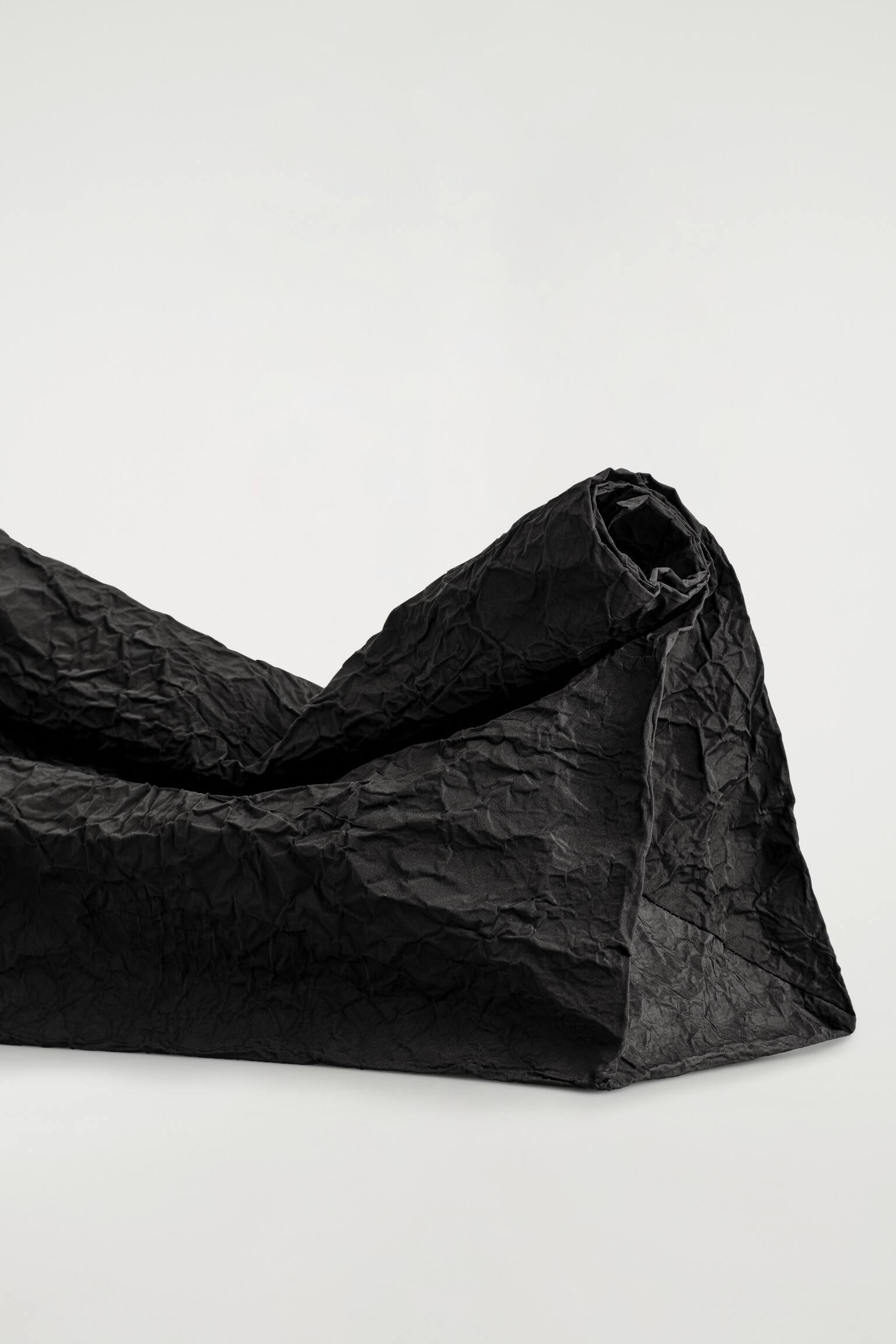 OVERSIZED-CLUTCH IN KNITTEROPTIK - SCHWARZ - 6