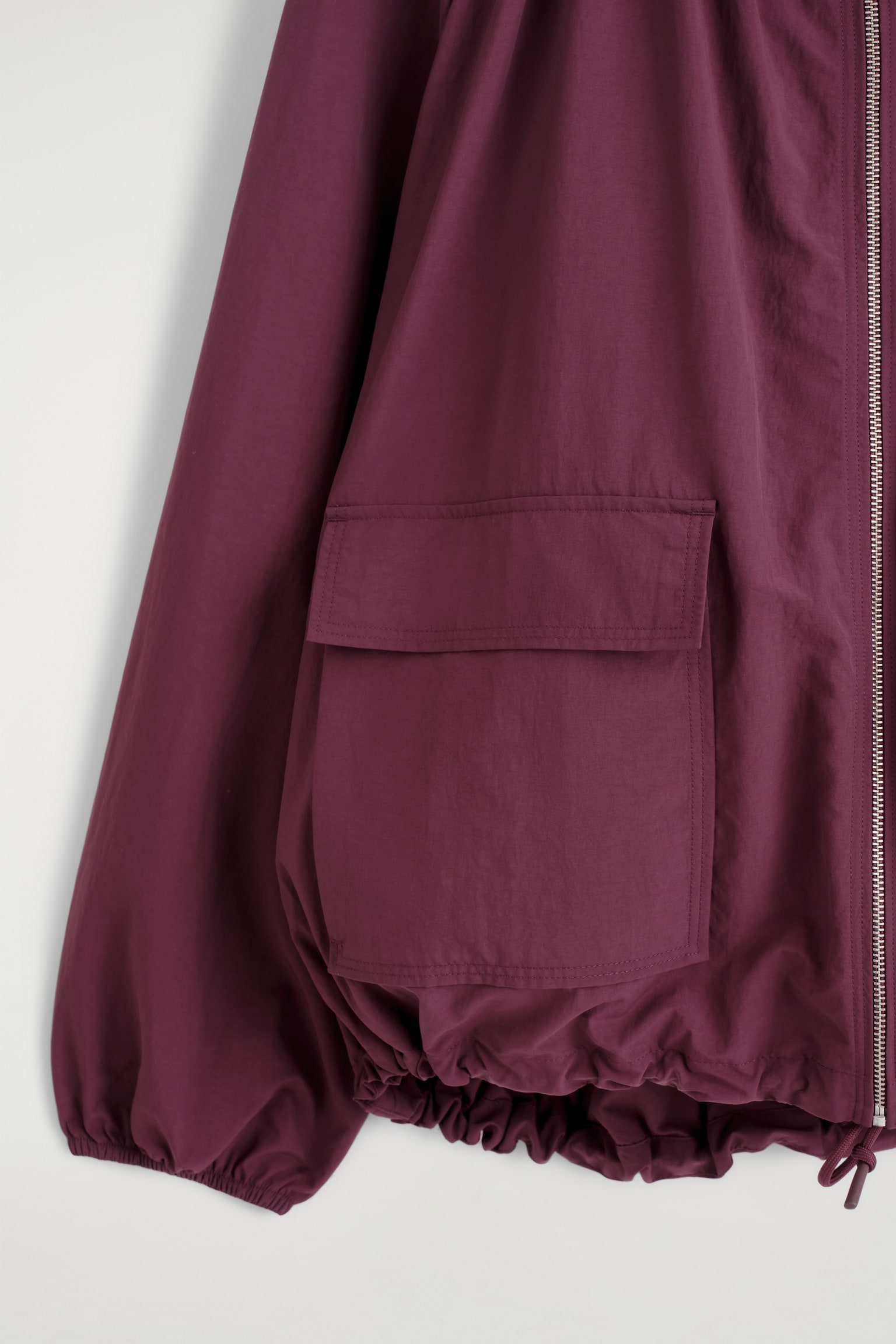 Teknisk parkas med hette - Mørkerød - 3