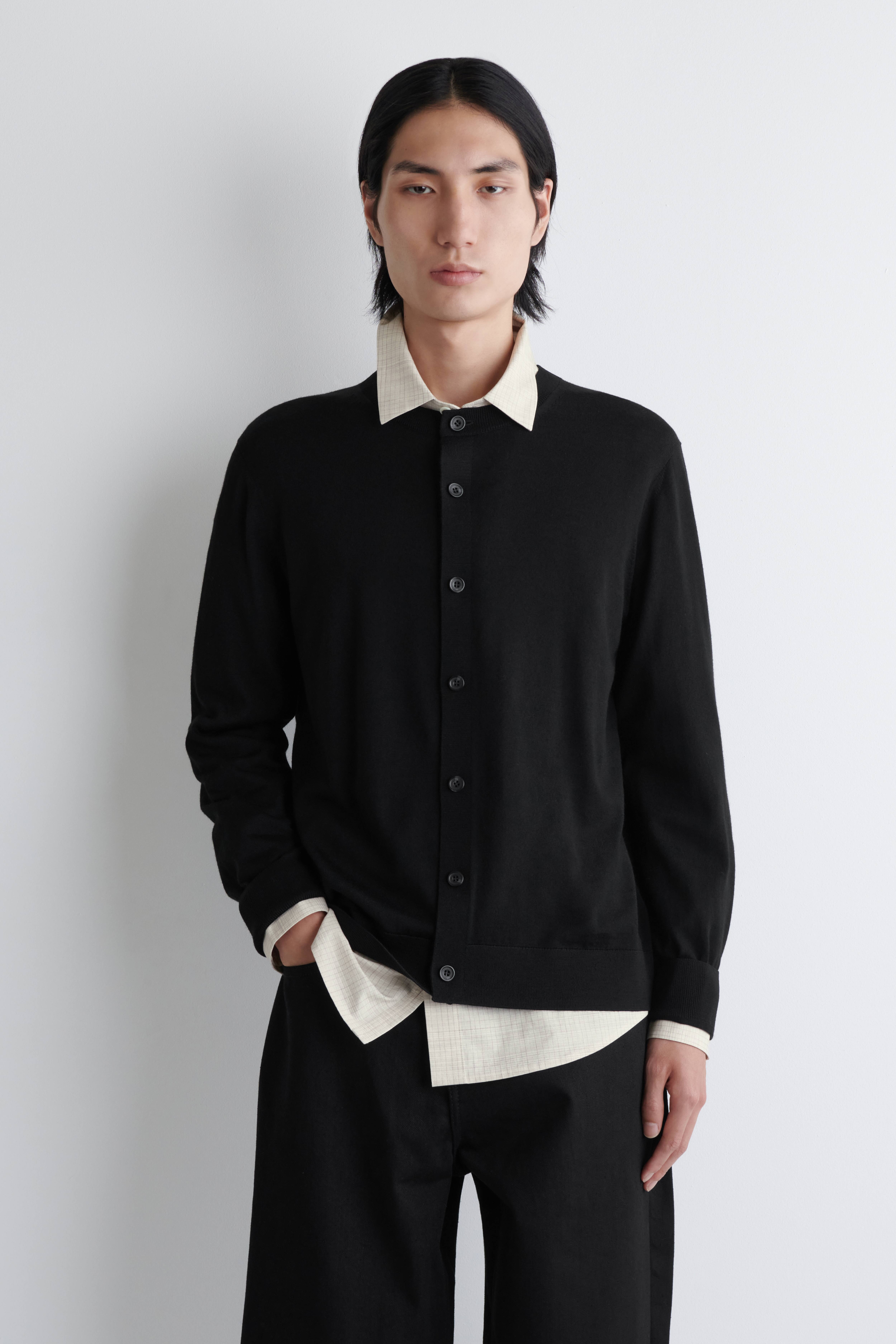 MERINO WOOL CREW-NECK CARDIGAN - BLACK