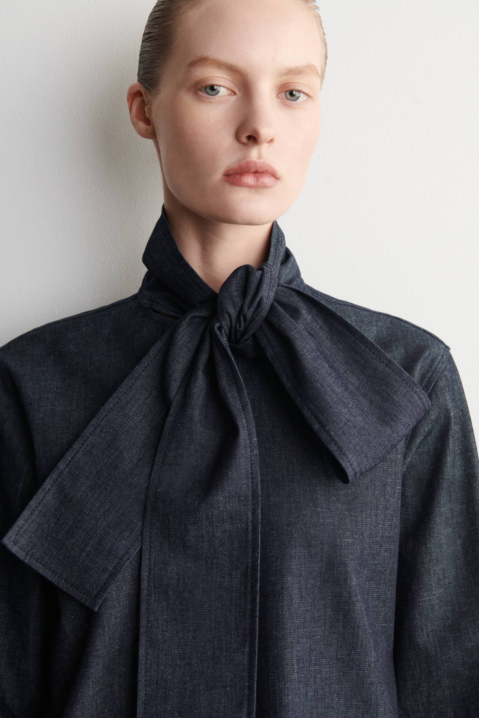 DENIMSKJORTE MED SLØJFEDETALJE - INDIGO - 4