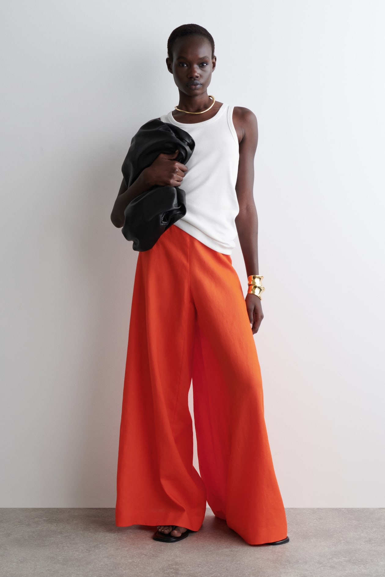Outfit Pantalon Pantalones De Color Naranja Outfits Con Pantalon
