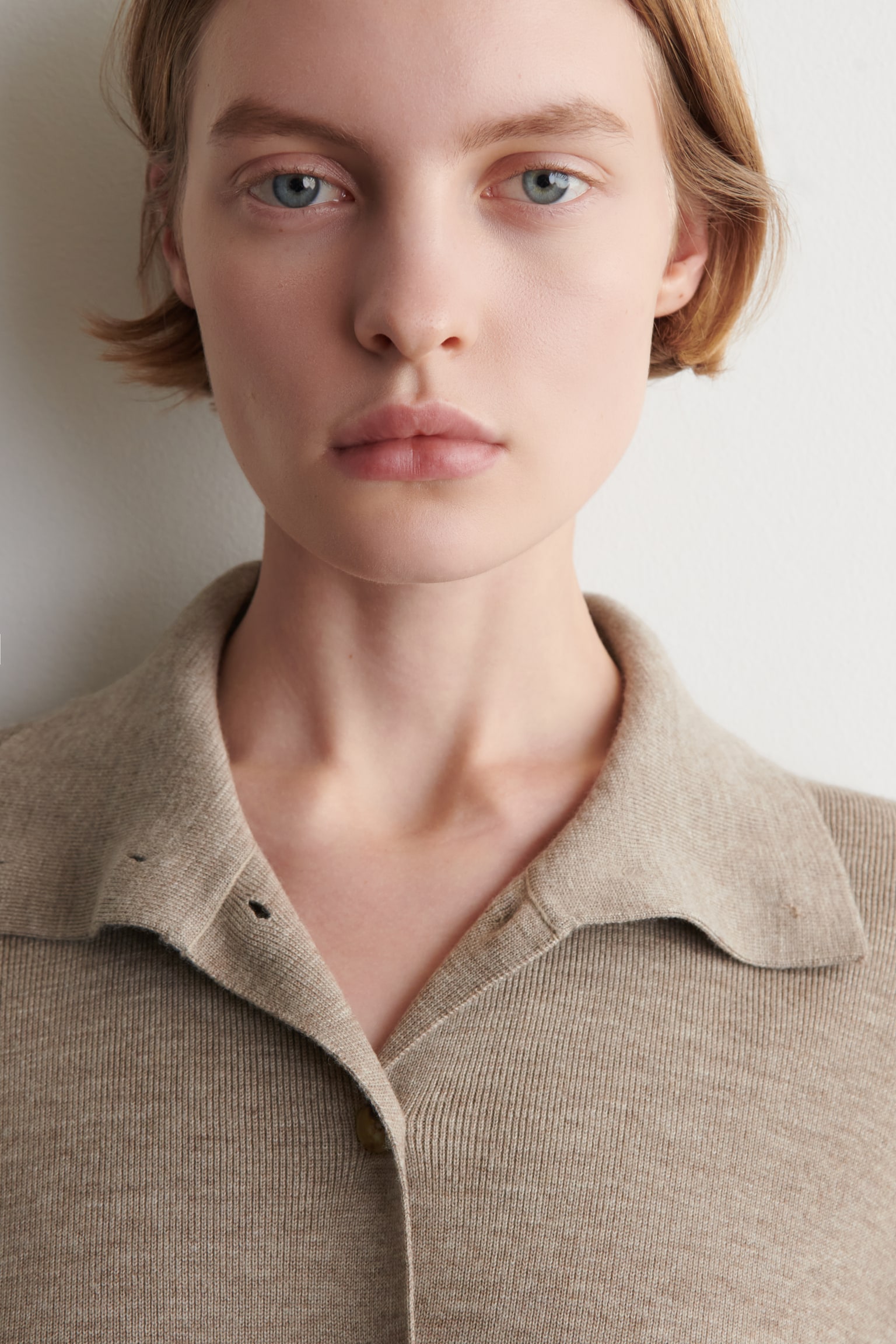 Cardigan i merinoull med traktkrage - Beige melert/MARINE - 4
