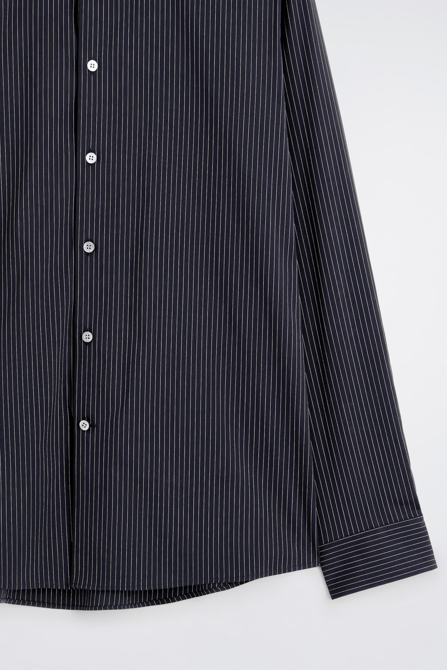 SCHMAL GESCHNITTENES HEMD AUS BAUMWOLL-POPELINE - NAVYBLAU/NADELSTREIFEN/WEISS - 5