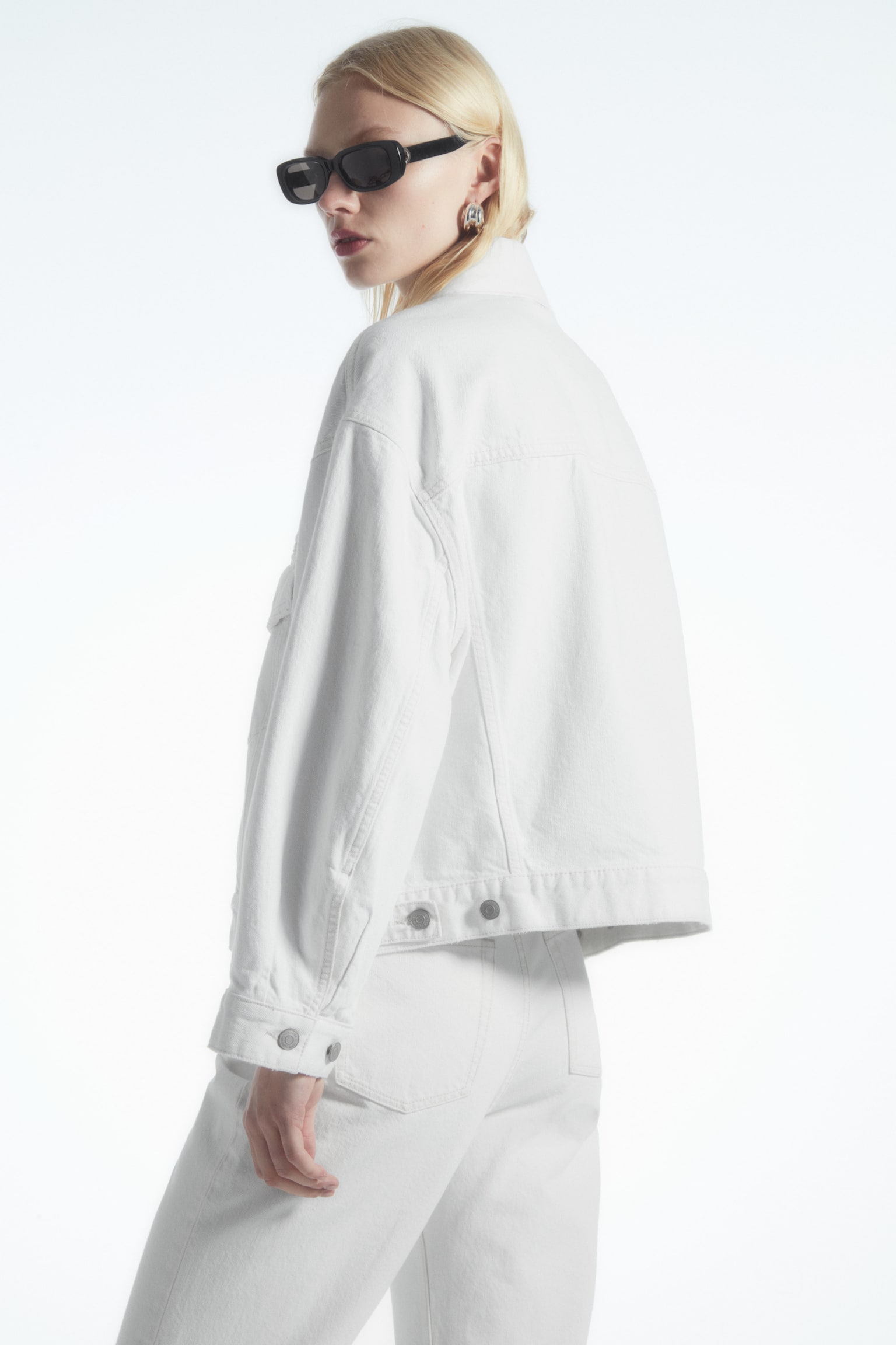 OVERSIZED DENIM JACKET - WHITE/WASHED BLACK - 4