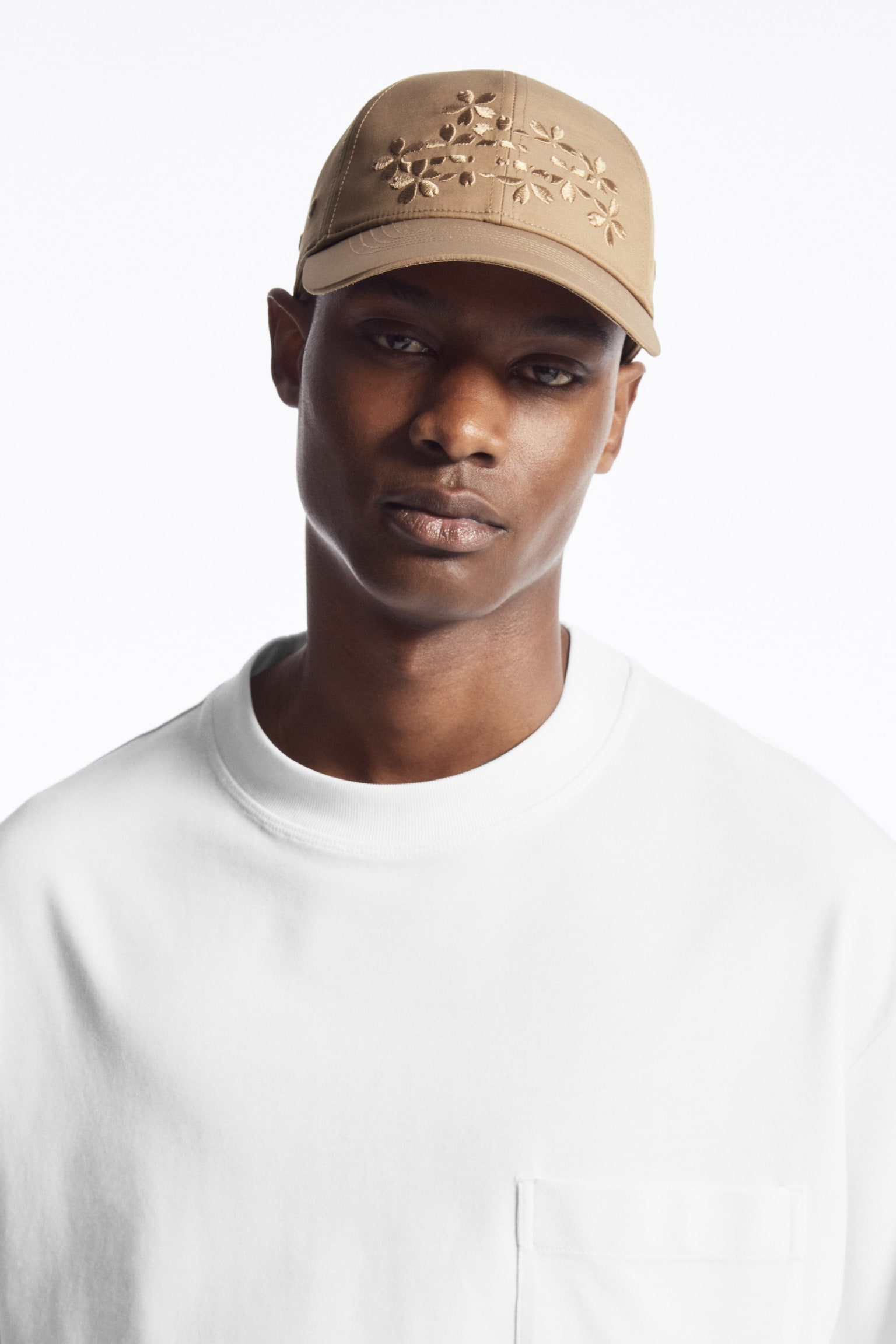 FLORAL EMBROIDERED BASEBALL CAP - CAMEL - 1