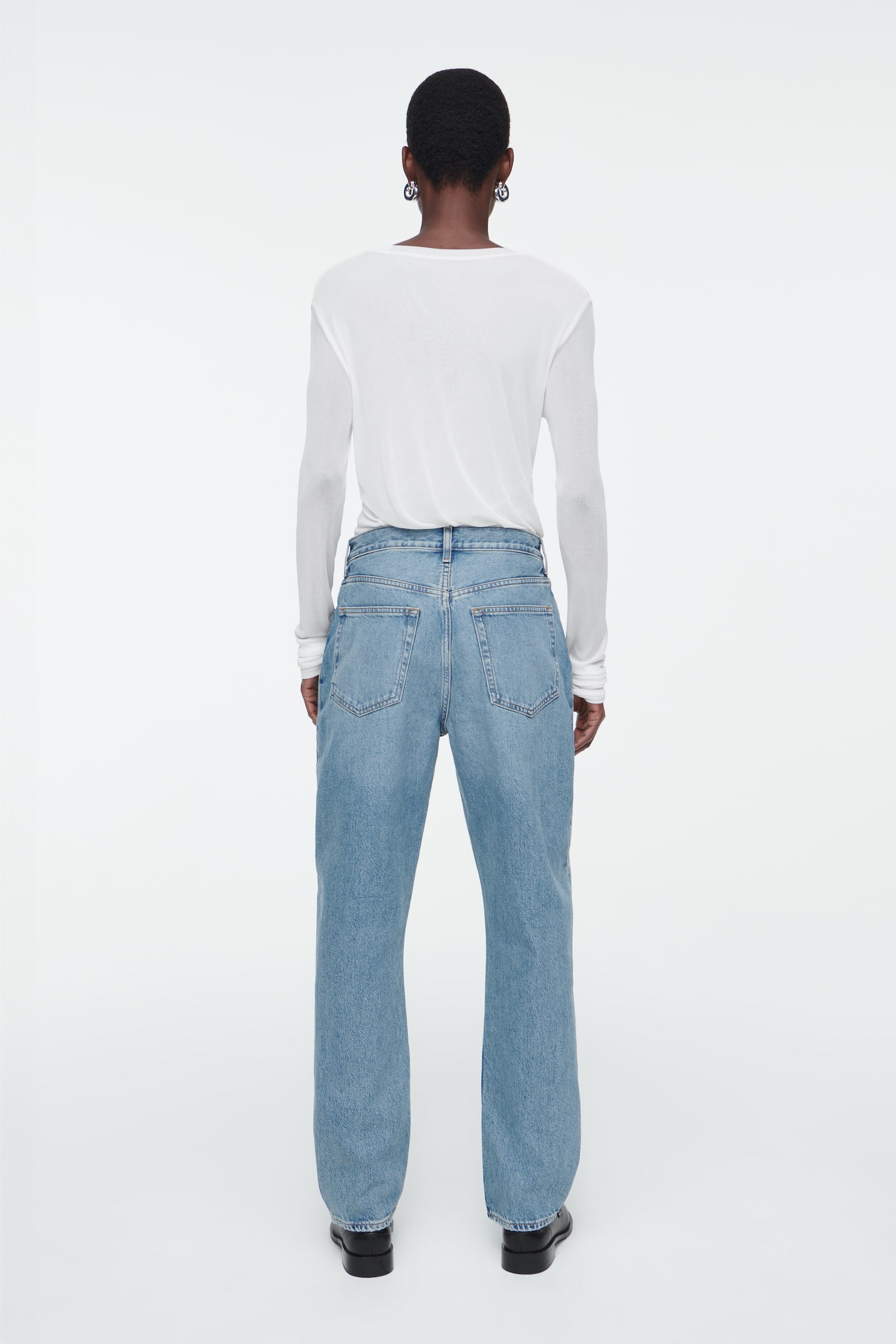 SHIFT STRAIGHT-LEG JEANS - FADED BLUE/FADED BLACK - 6