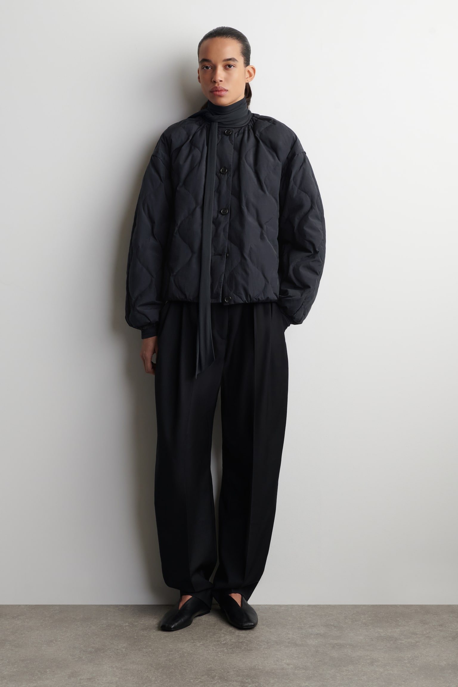 DOUDOUNE MATELASSÉE À ENCOLURE FRONCÉE - BLEU MARINE/ÉCRU/ROUGE PROFOND - 1