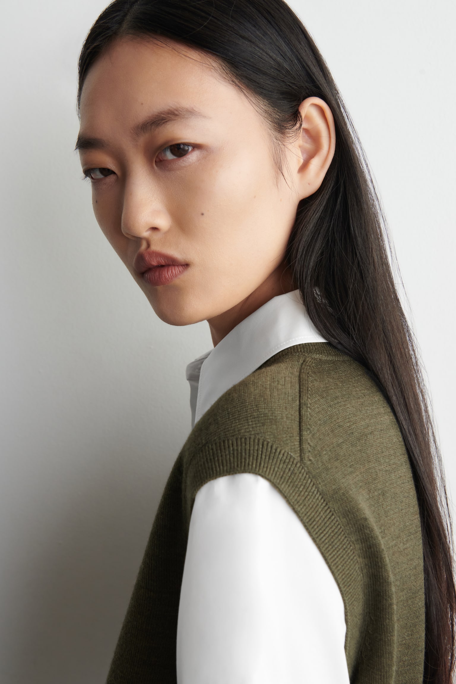 HEMD UND PULLUNDER AUS MERINOWOLLE - KHAKI/WEISS - 8