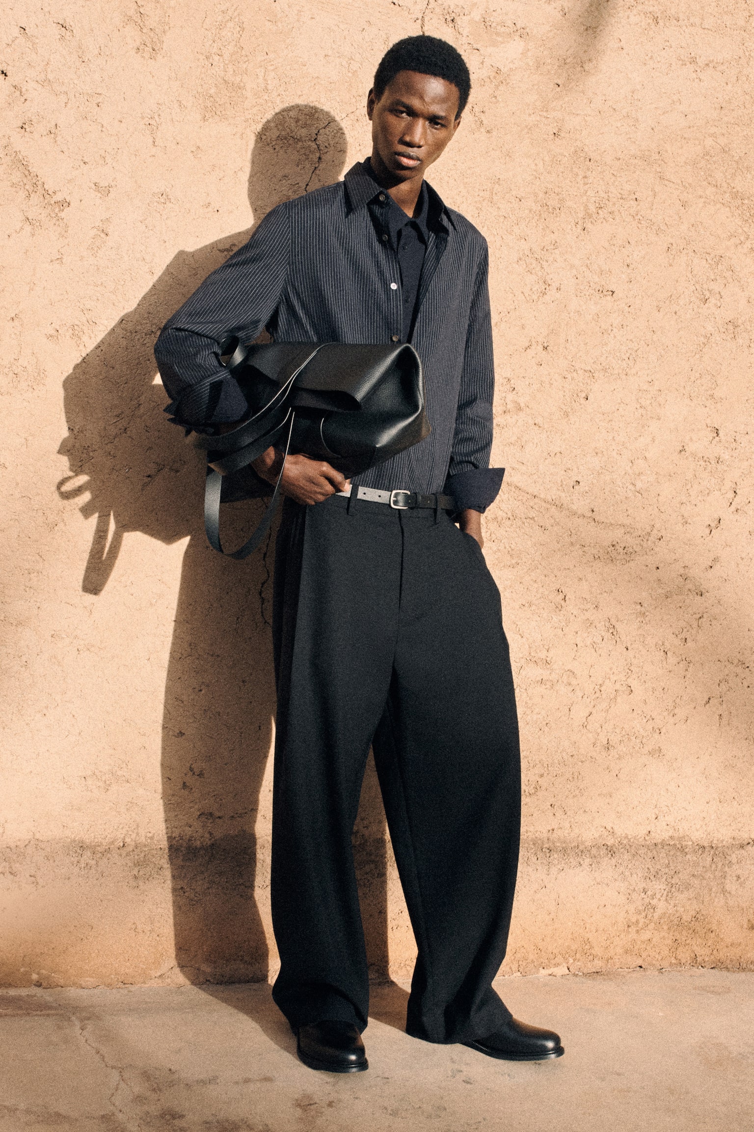 SCHMAL GESCHNITTENES HEMD AUS BAUMWOLL-POPELINE - NAVYBLAU/NADELSTREIFEN/WEISS - 8