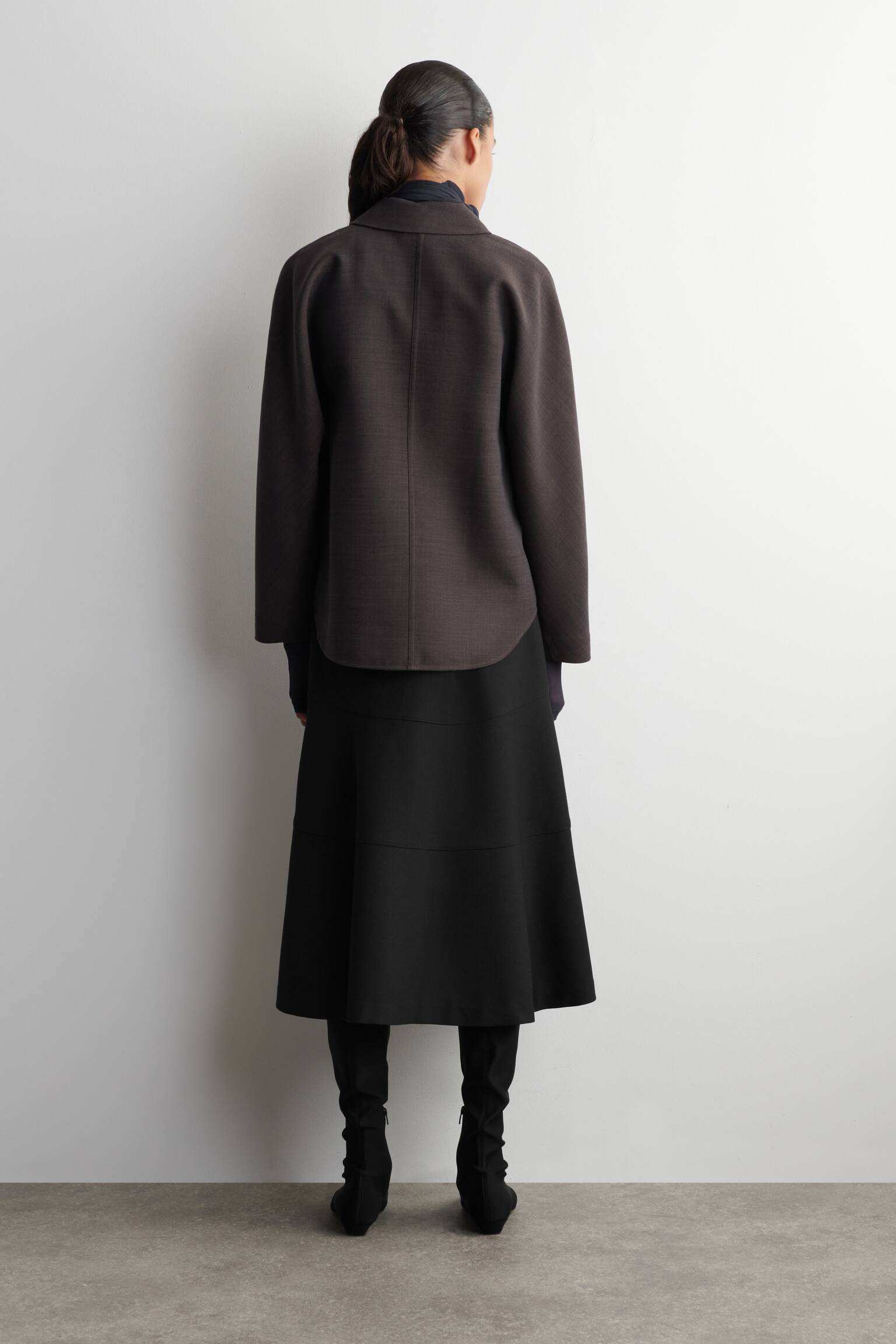 Rundskåret skjorte i uldblanding - BRUN - 5