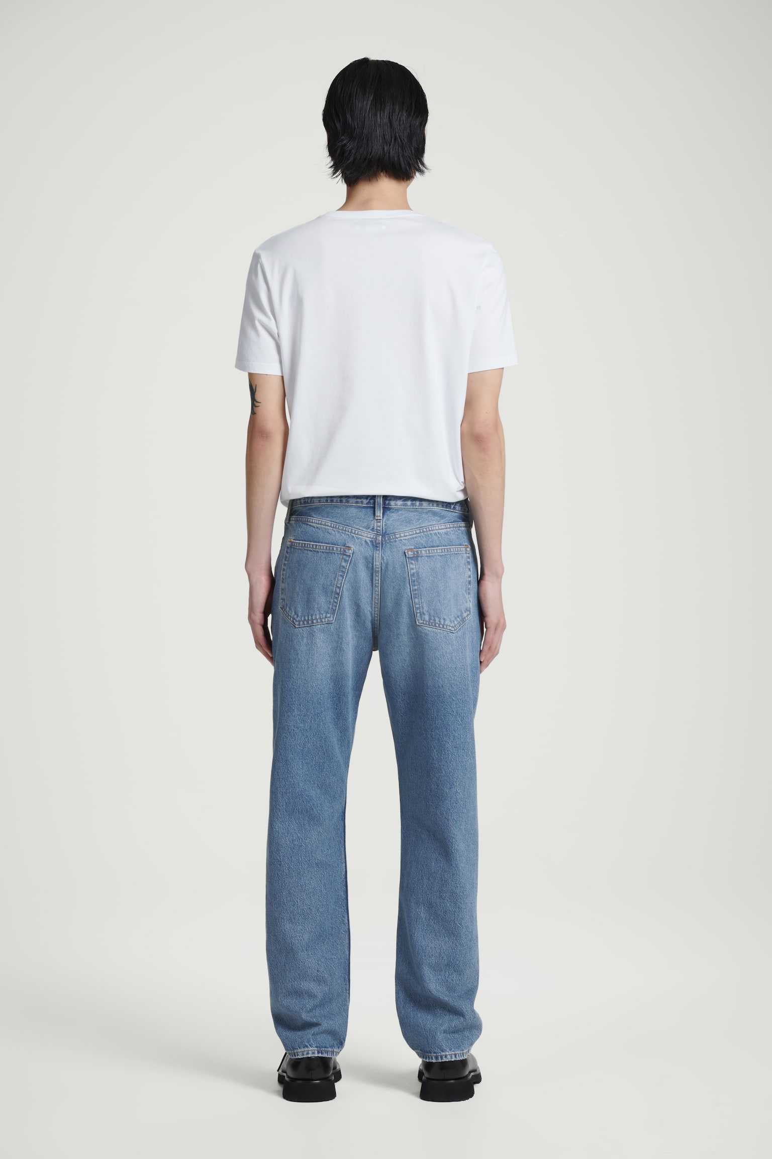 SIGNATURE STRAIGHT-LEG JEANS - BLUE/DARK BLUE - 5