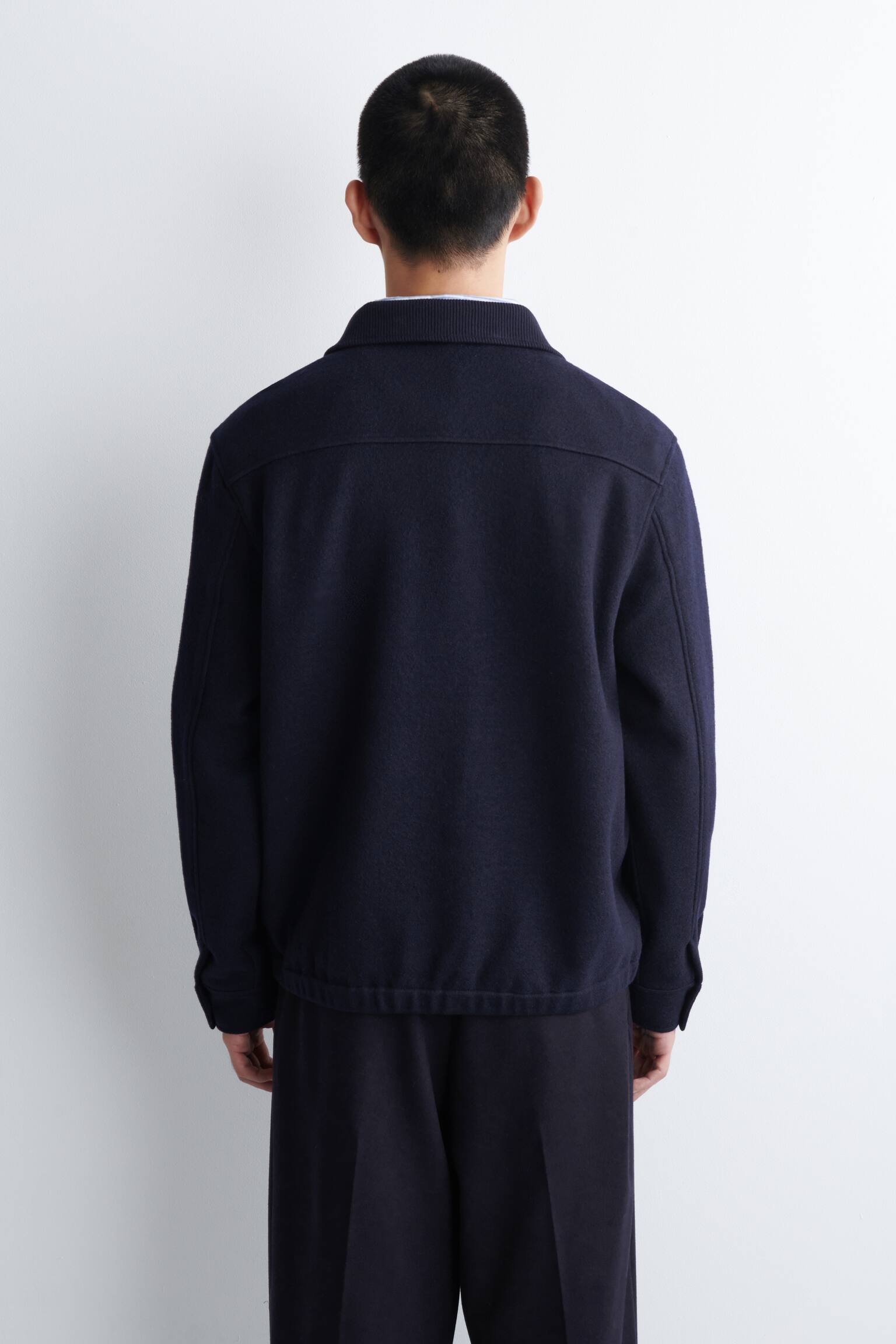 TRÖJA MED KRAGE I KOKT ULL - MARINBLÅ - 6