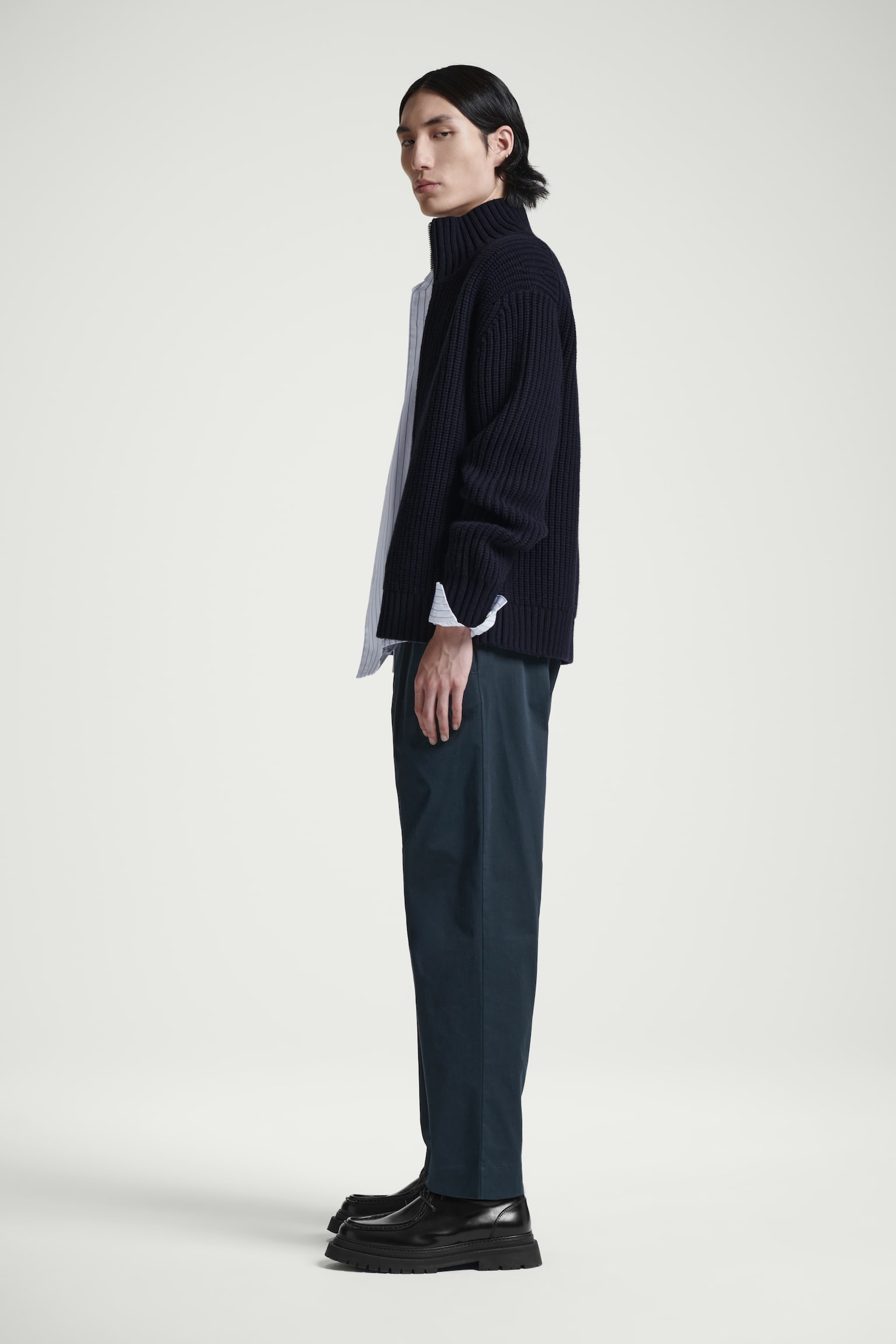 RELAXED PLEATED COTTON TAPERED TROUSERS - NAVY/BLACK/BEIGE - 4