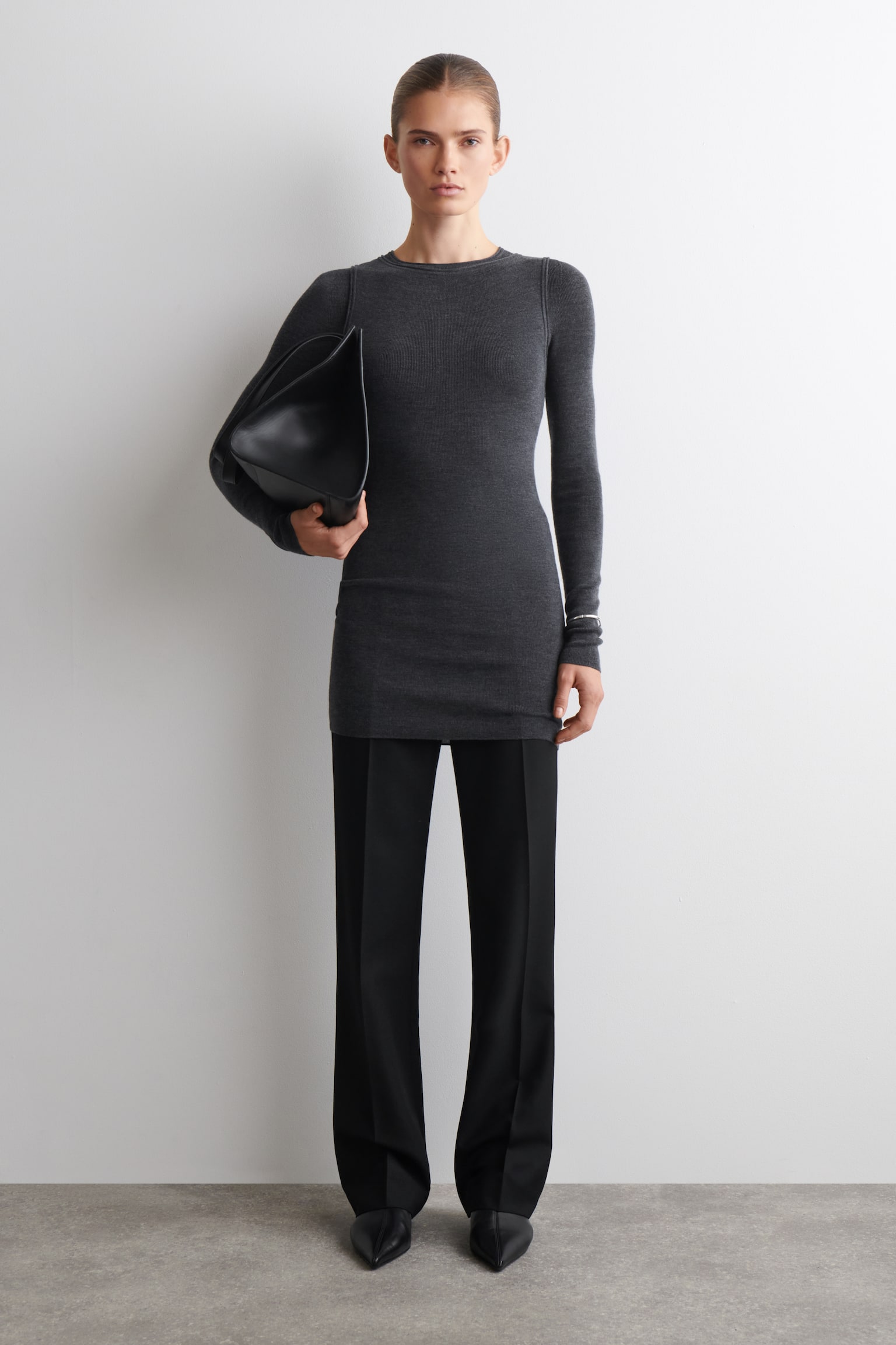 Sømløs minikjole i merinoull - Koksgrå mélange - 3