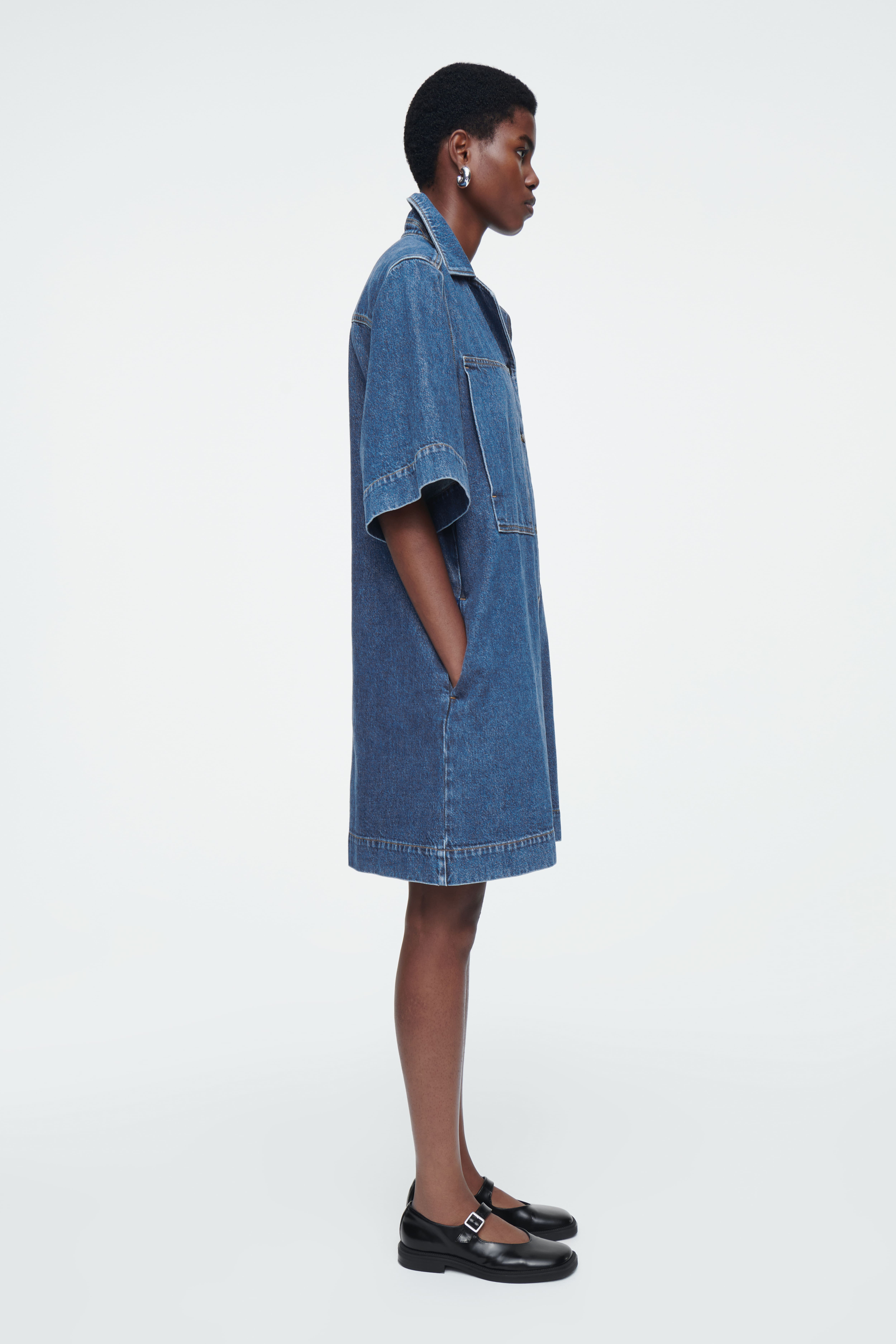 HM MINI-HEMDBLUSENKLEID AUS DENIM