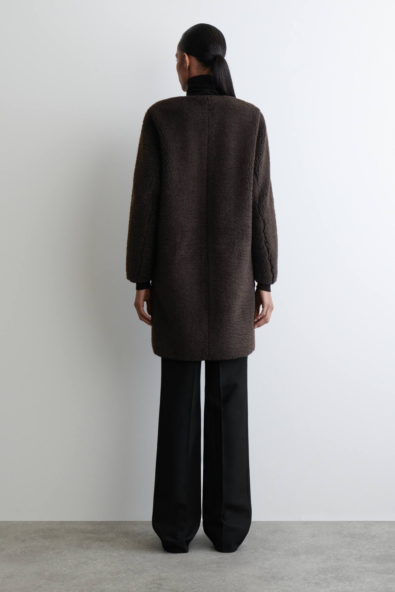 LONGLINE TEDDY JACKET - MØRKEBRUN/ECRU - 4