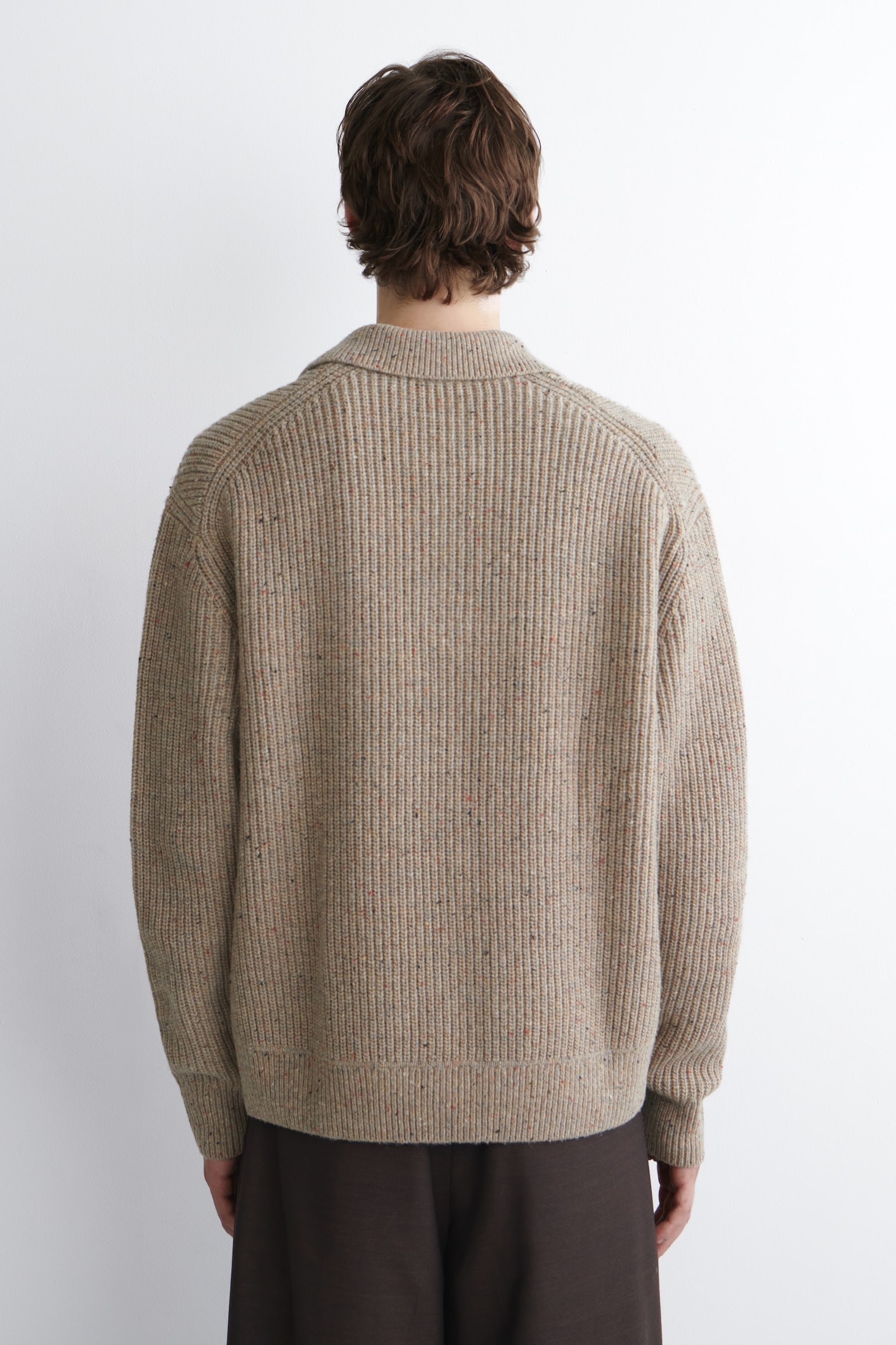 STICKAD TRÖJA MED KRAGE I DONEGAL-GARN - MELERAD BEIGE - 5