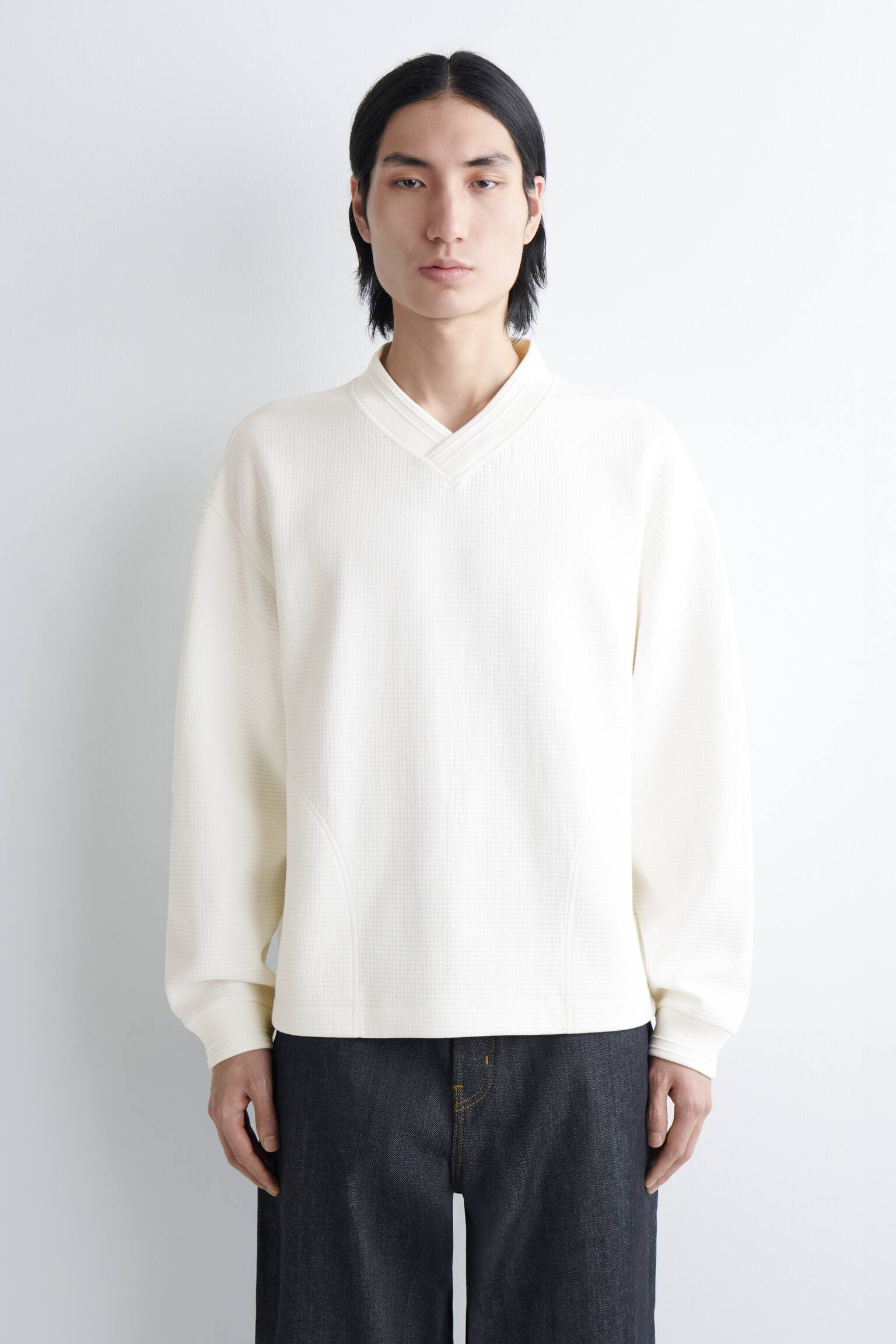 ΦΟΥΤΕΡ V-NECK ΑΠΟ ΒΑΜΒΑΚΙ WAFFLE - WHITE - 1